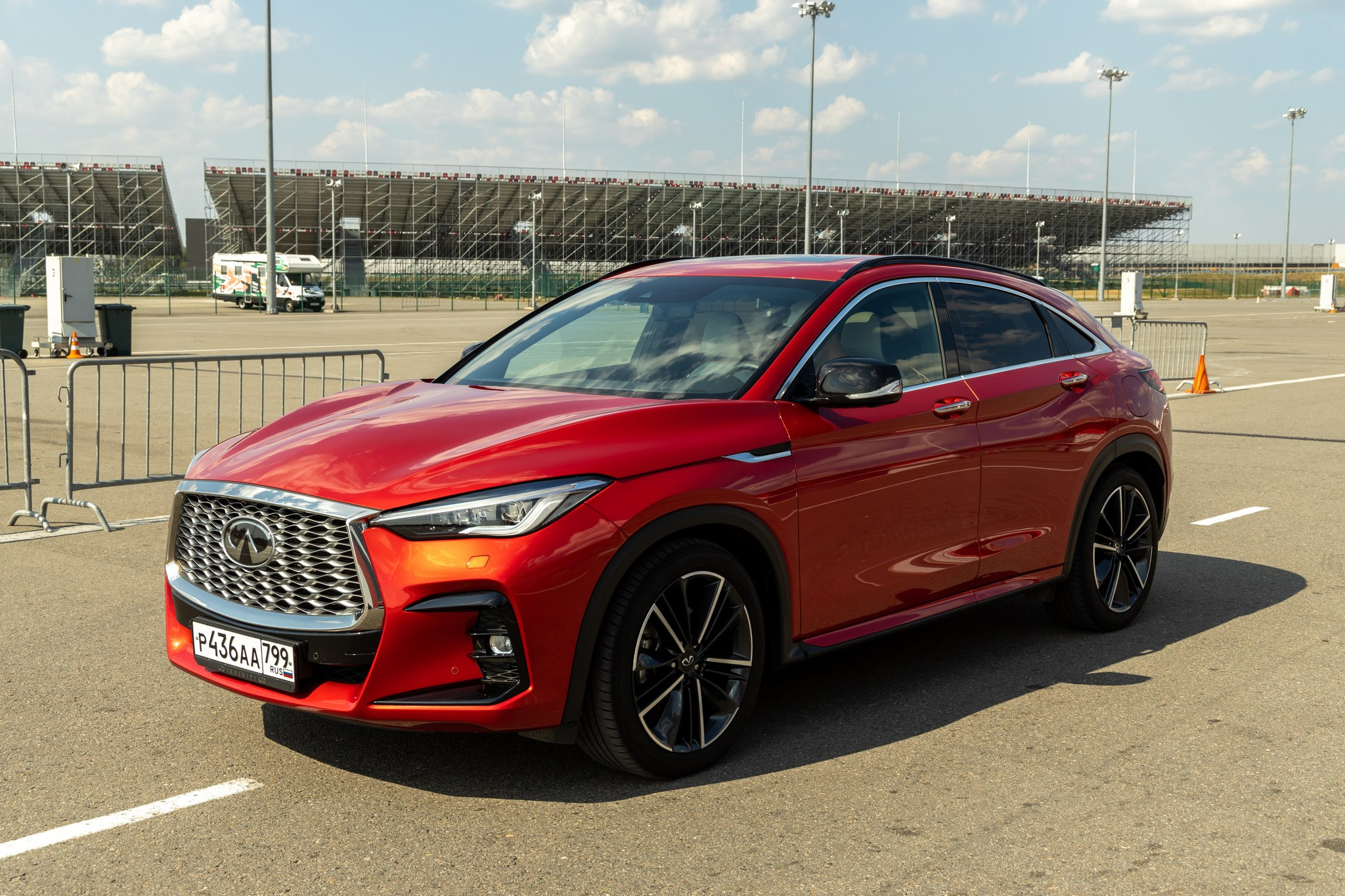 Infiniti QX55. Репортажный, семейный и студийный фотограф в Москве Демин Алексей