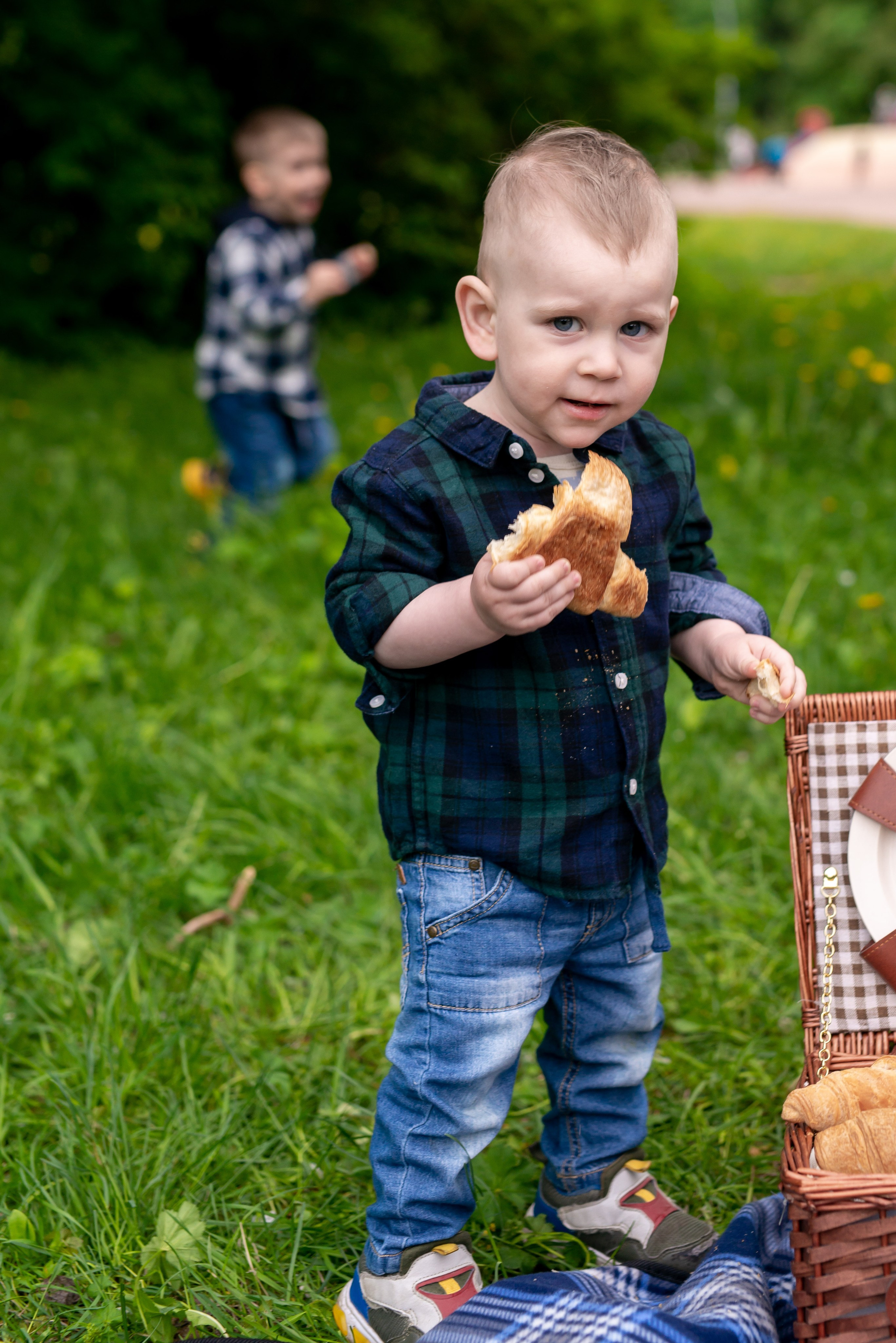 Наташа и Дима (фотосессия в цветущих садах). Портретный, семейный и свадебный фотограф в Санкт-Петербурге и в Пушкине Ширяев Денис