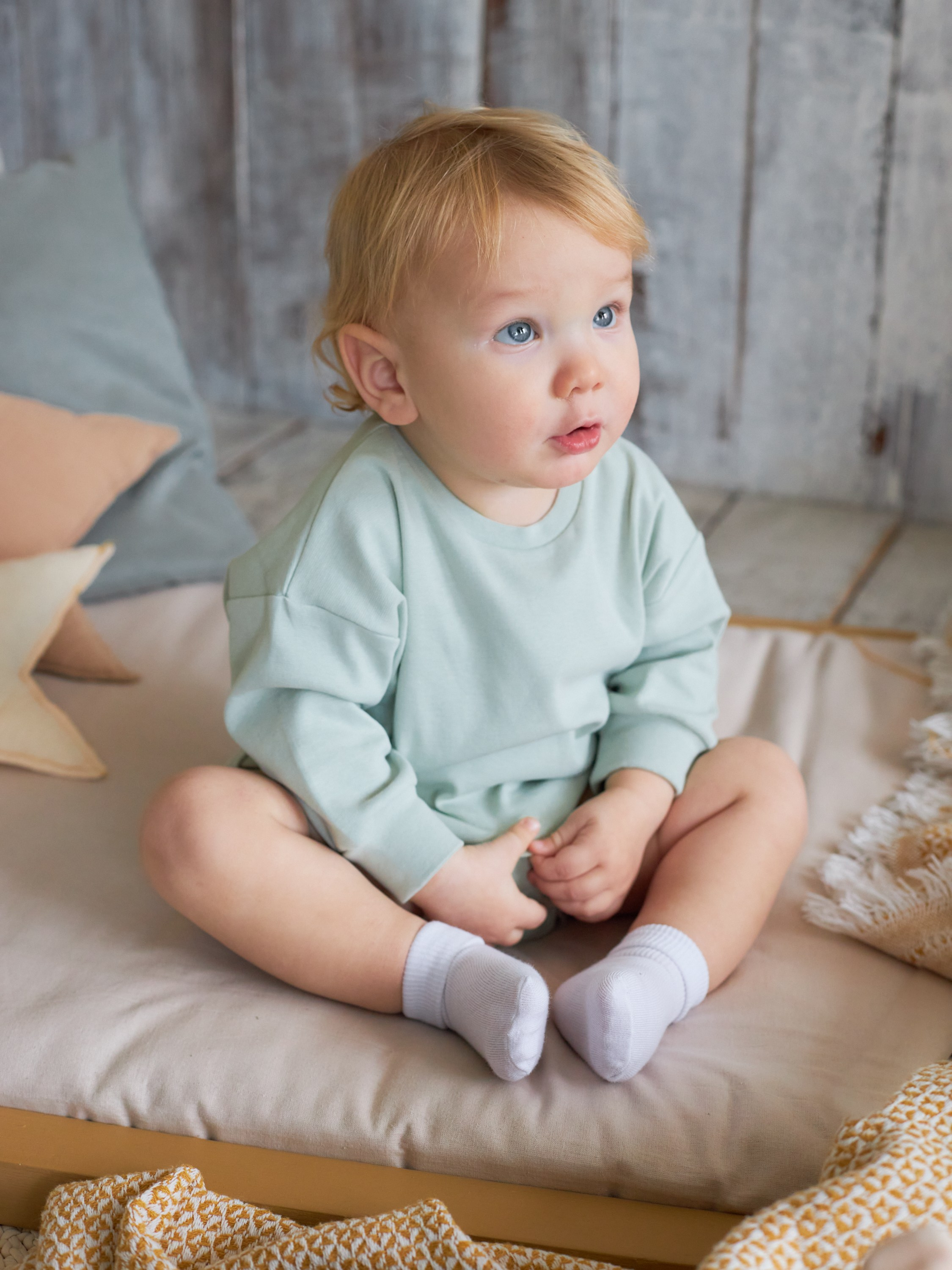 Фотосъемка детских боди Екатеринбург товары для малышей Wildberries ВБ Ozon предметка Екб заказать цена. Фотограф Екатеринбург Анастасия Жерновская | Маркетплейсы и нейрофото