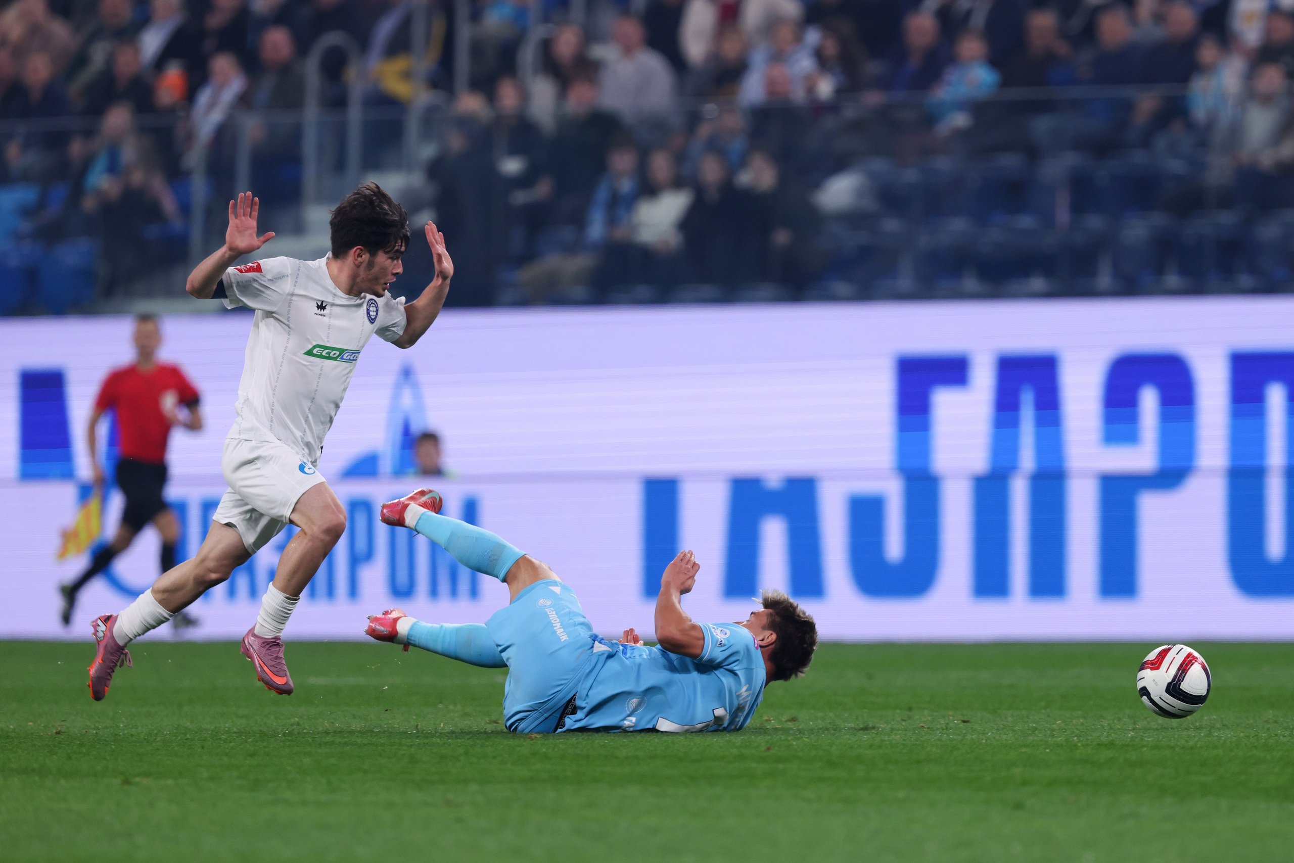 ФК Зенит -ФК Оренбург Fonbet Кубок России 2025/26. Спортивный и репортажный фотограф Антон Тереханов