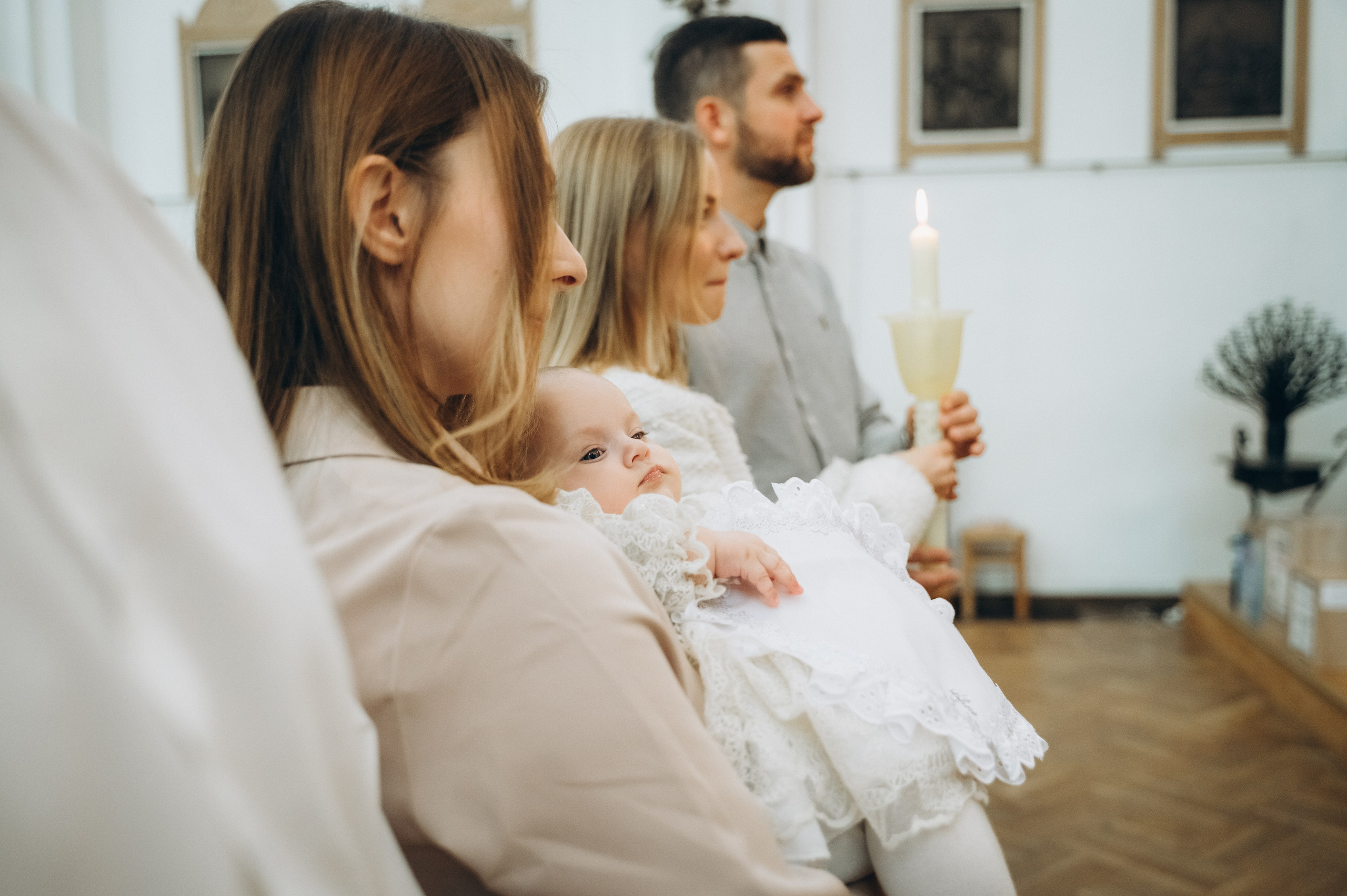 Крещение Эмили (Золотогорский костёл Пресвятой Троицы). Семейный фотограф в Минске Дарья Дреко