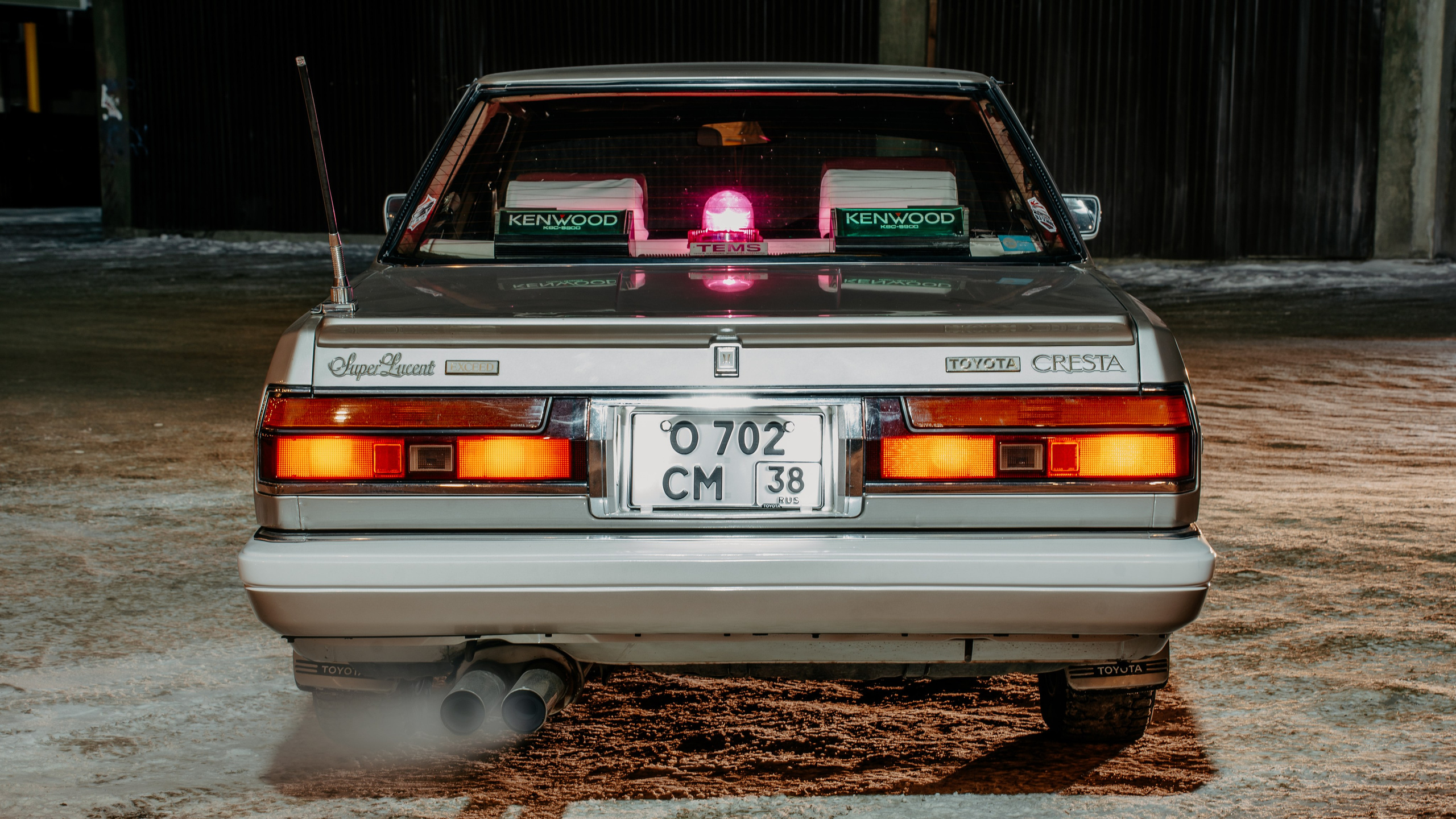 Toyota Cresta 71. Фотограф, видеограф и пилот дрона на Байкале