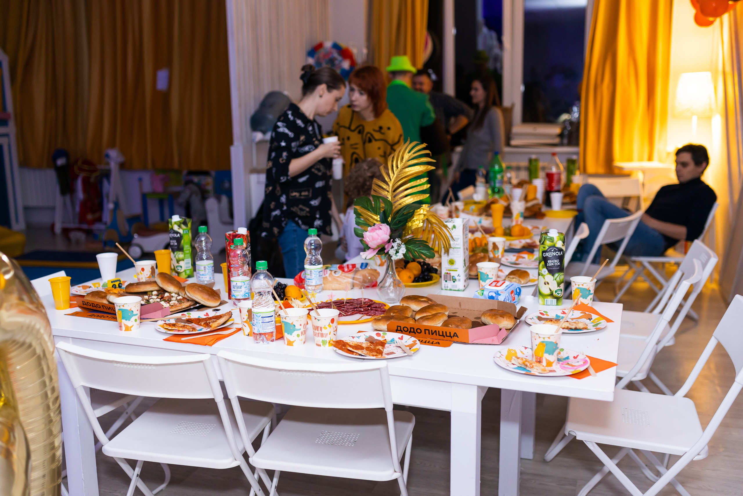 Неоновое День рождения. Семейный и детский фотограф в городе Подолск МО Крылова Ирина