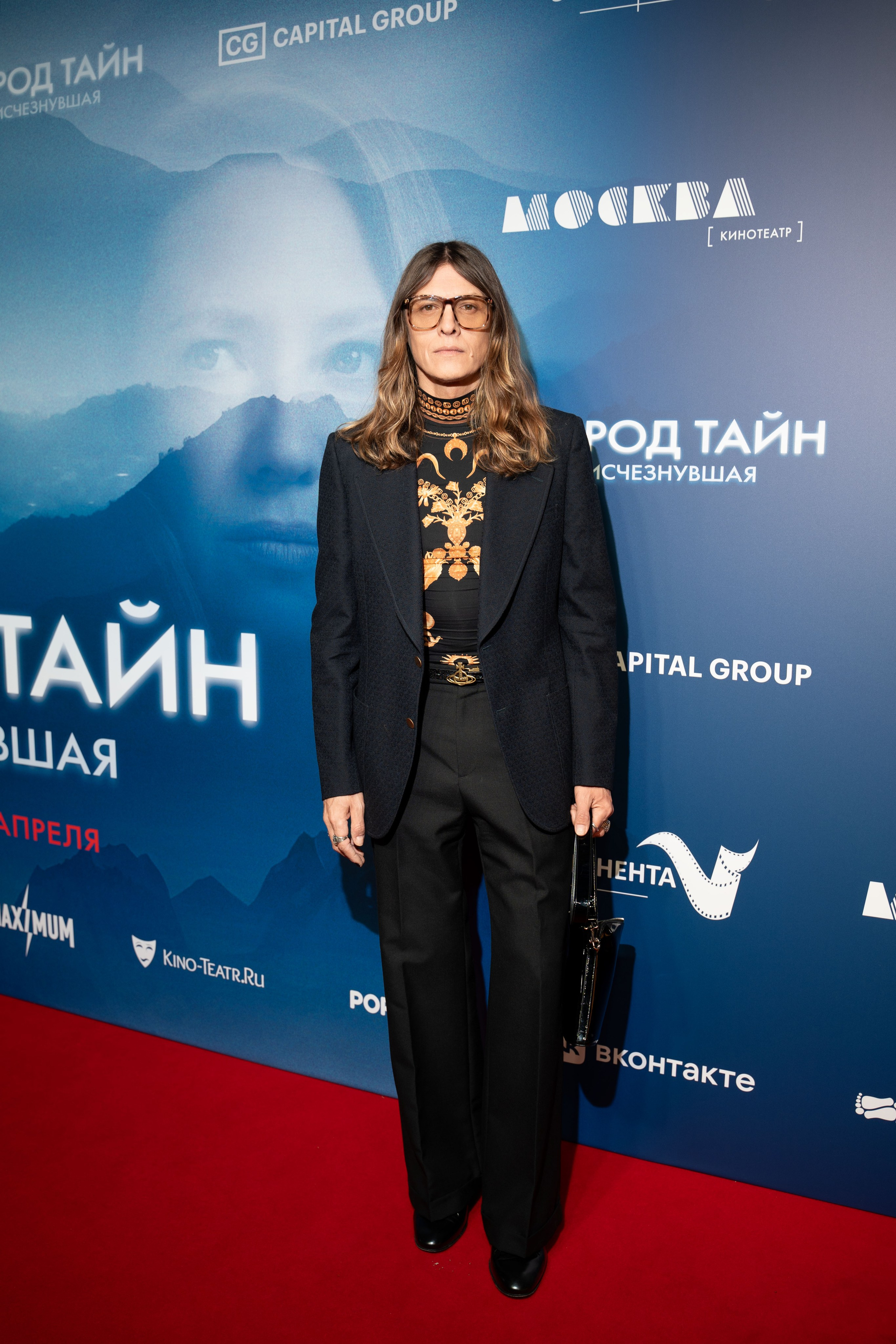 Светская хроника. Антон Чигляков -   профессиональный фотограф