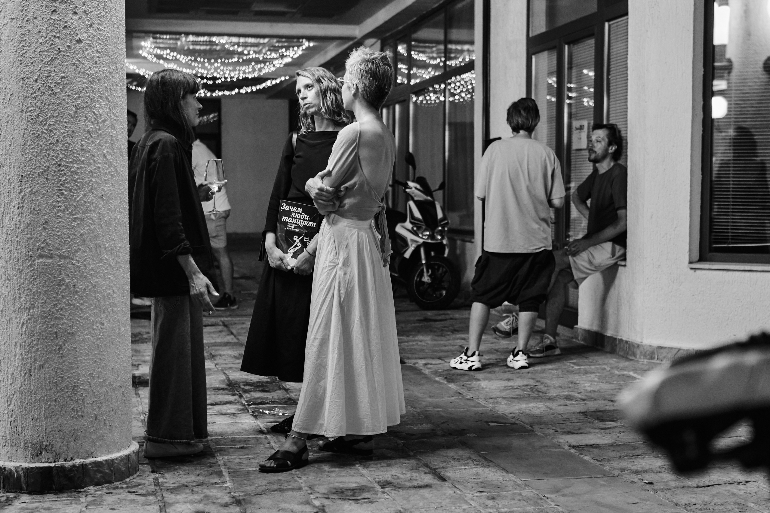 Barbarabar. See the moment and catche. commercial and reportage