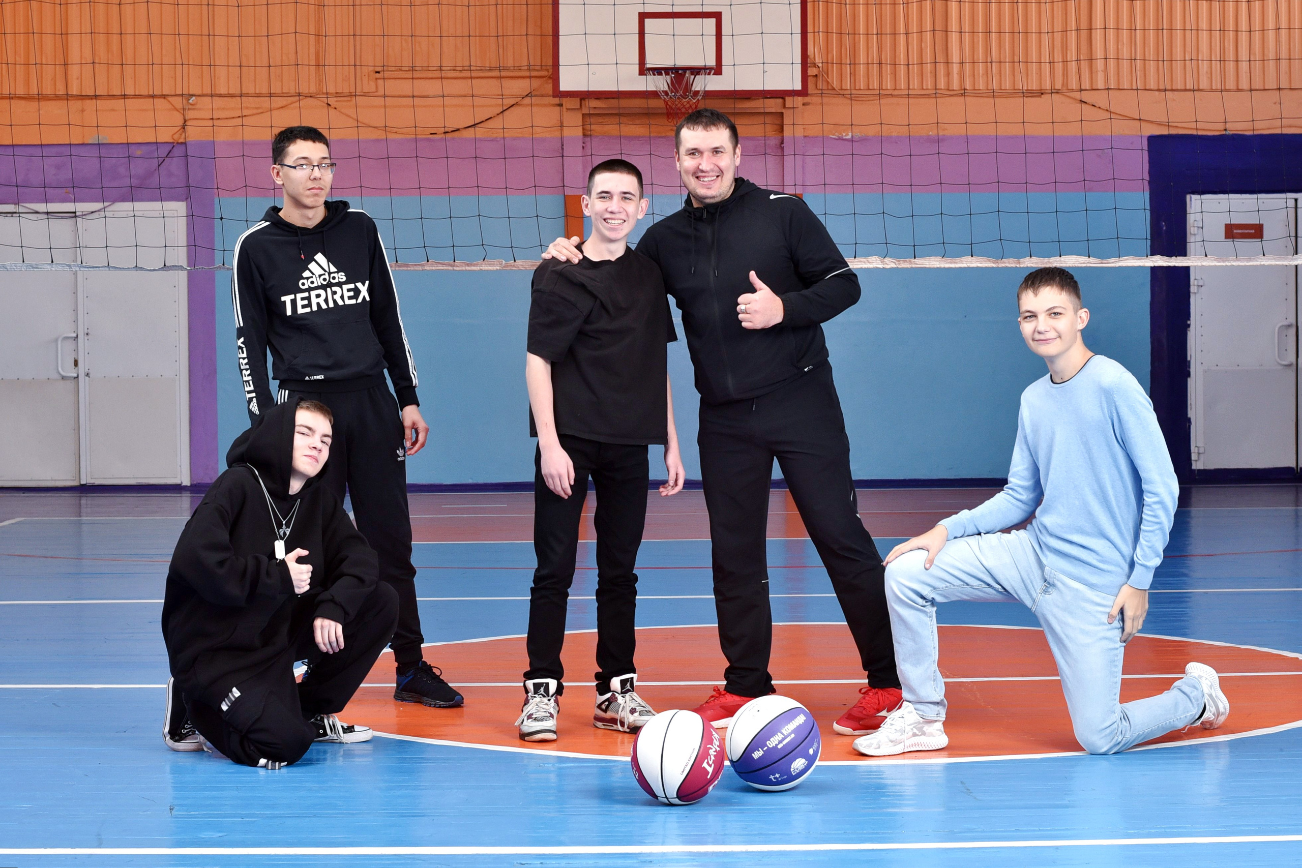 ФОТОСЕССИЯ В СПОРТИВНОМ ЗАЛЕ. Школьный фотограф ЛАРИСА МАТВЕЕНКО