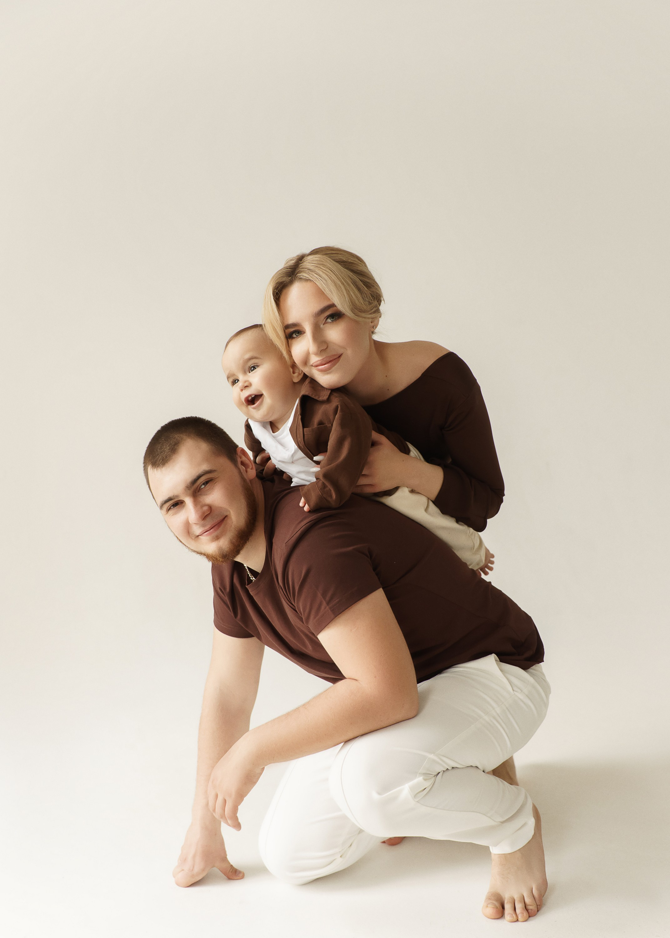 АРТЕМ 1 ГОДИК. Женский портрет