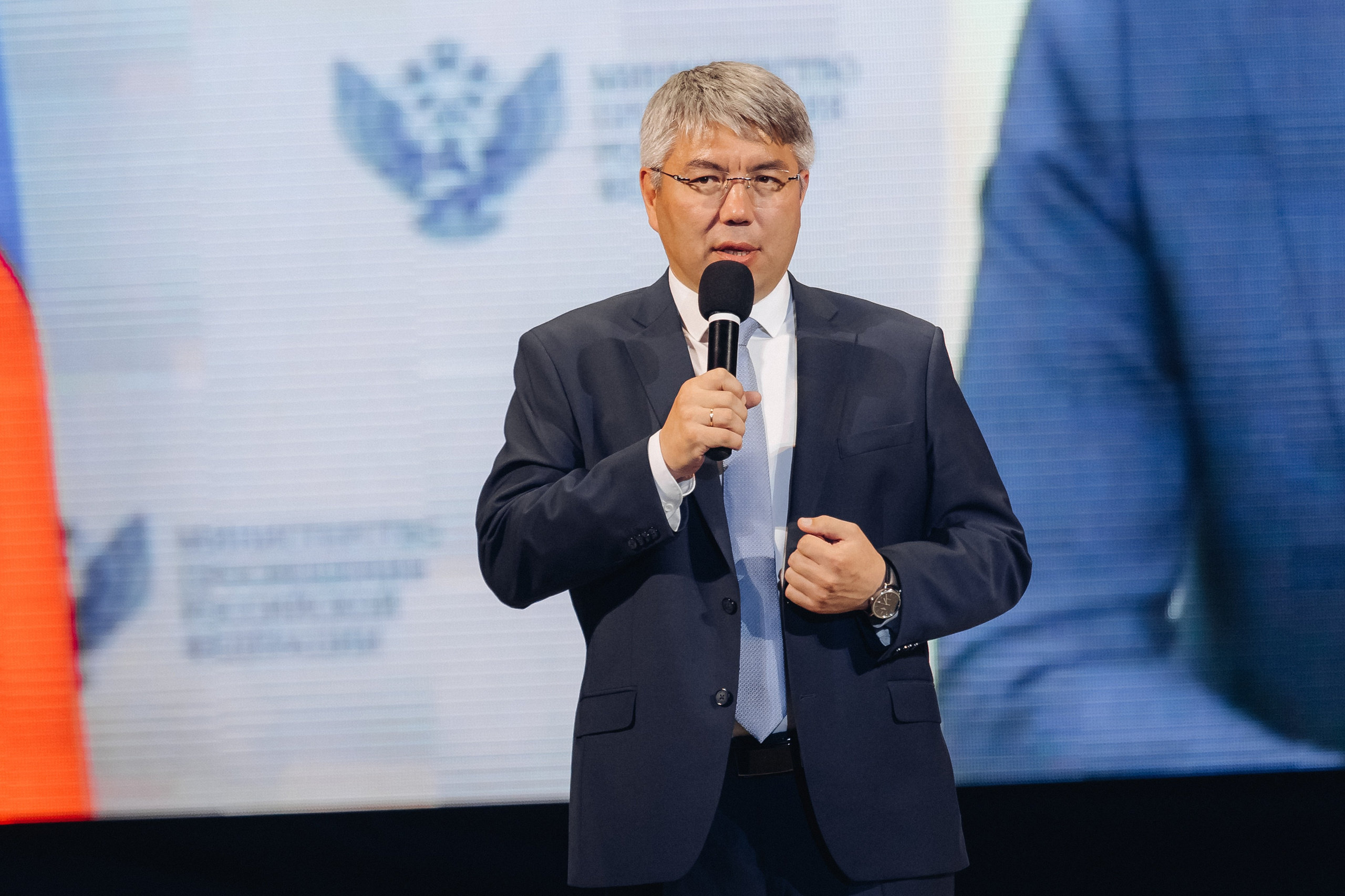 Лучший учитель родного языка и литературы 2025. Свадебный и семейный фотограф в Улан-Удэ