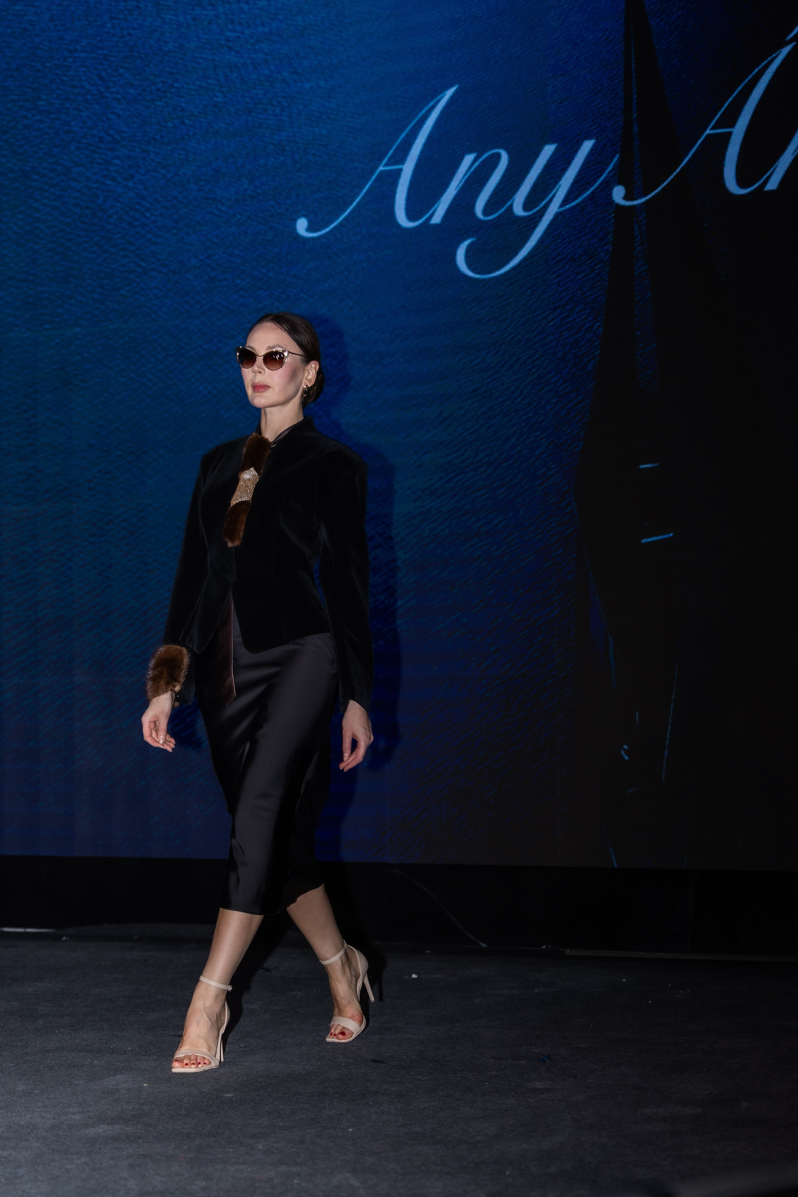 Модный показ Бренд AnyAmo на Модной волне. Студия фото, видеографии и мультимедийного дизайна в Москве Multi Frame Studio