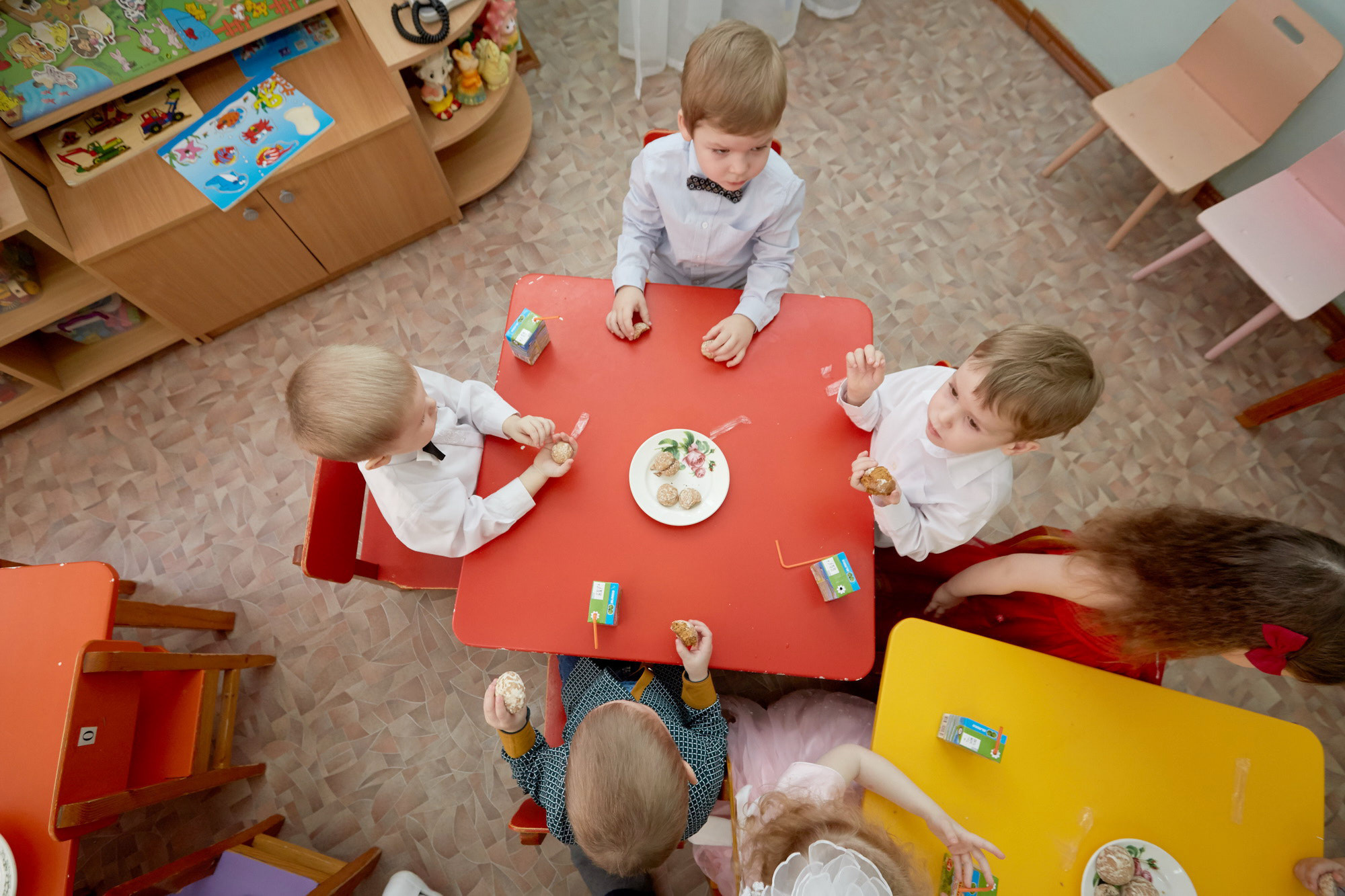 111 Детский сад. Утренник. Март. Креативный фотограф в Москве