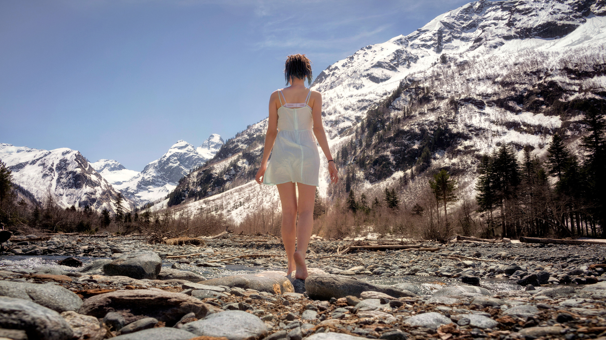 С мира по кадру. Креативный фотограф в Москве