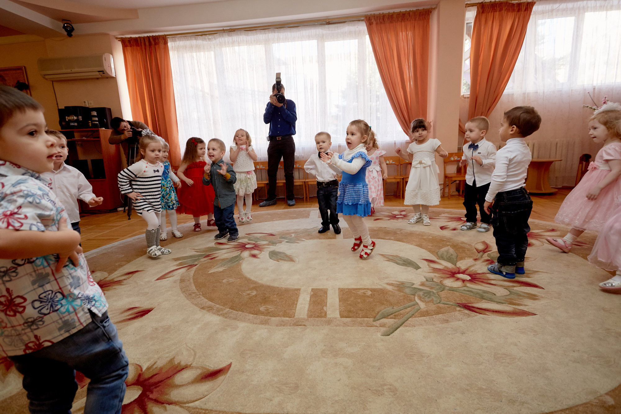 111 Детский сад. Утренник. Март. Креативный фотограф в Москве