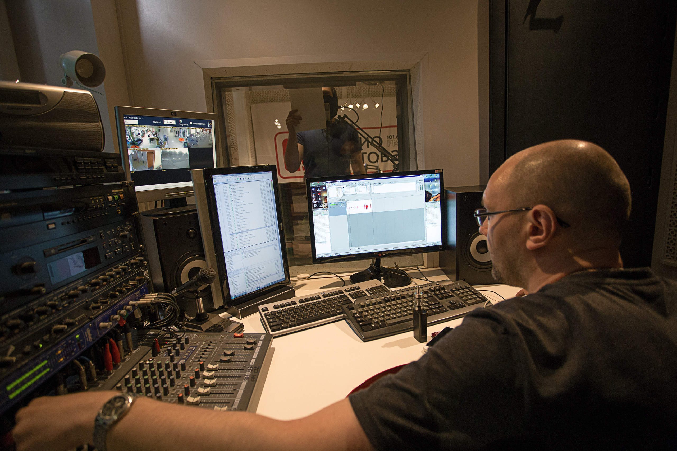 Радио Ростова. Озвучка трейлера «Небесные тропы». Креативный фотограф в Москве