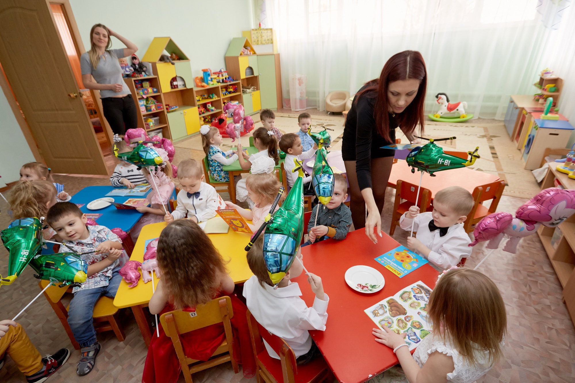 111 Детский сад. Утренник. Март. Креативный фотограф в Москве