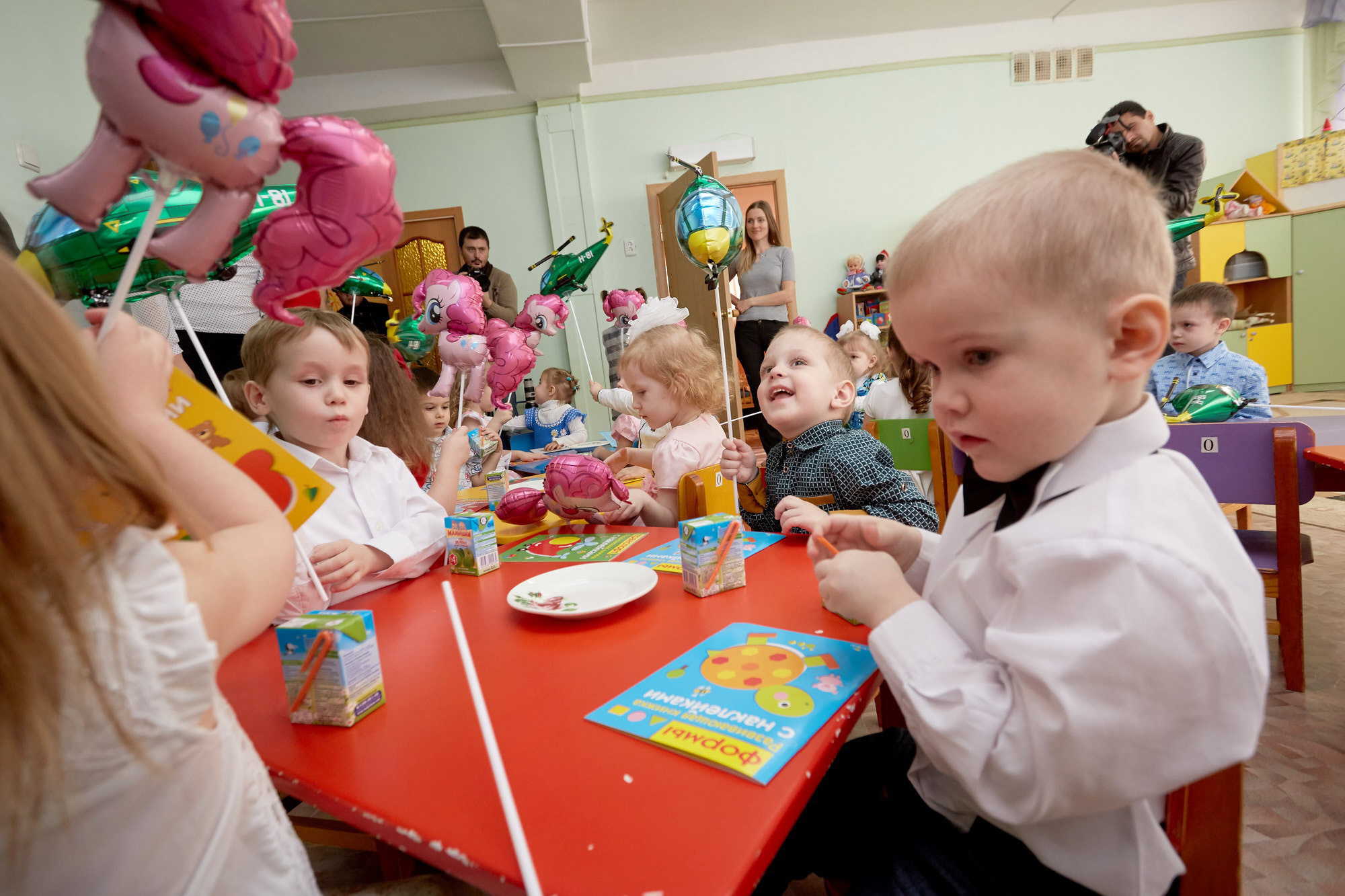 111 Детский сад. Утренник. Март. Креативный фотограф в Москве