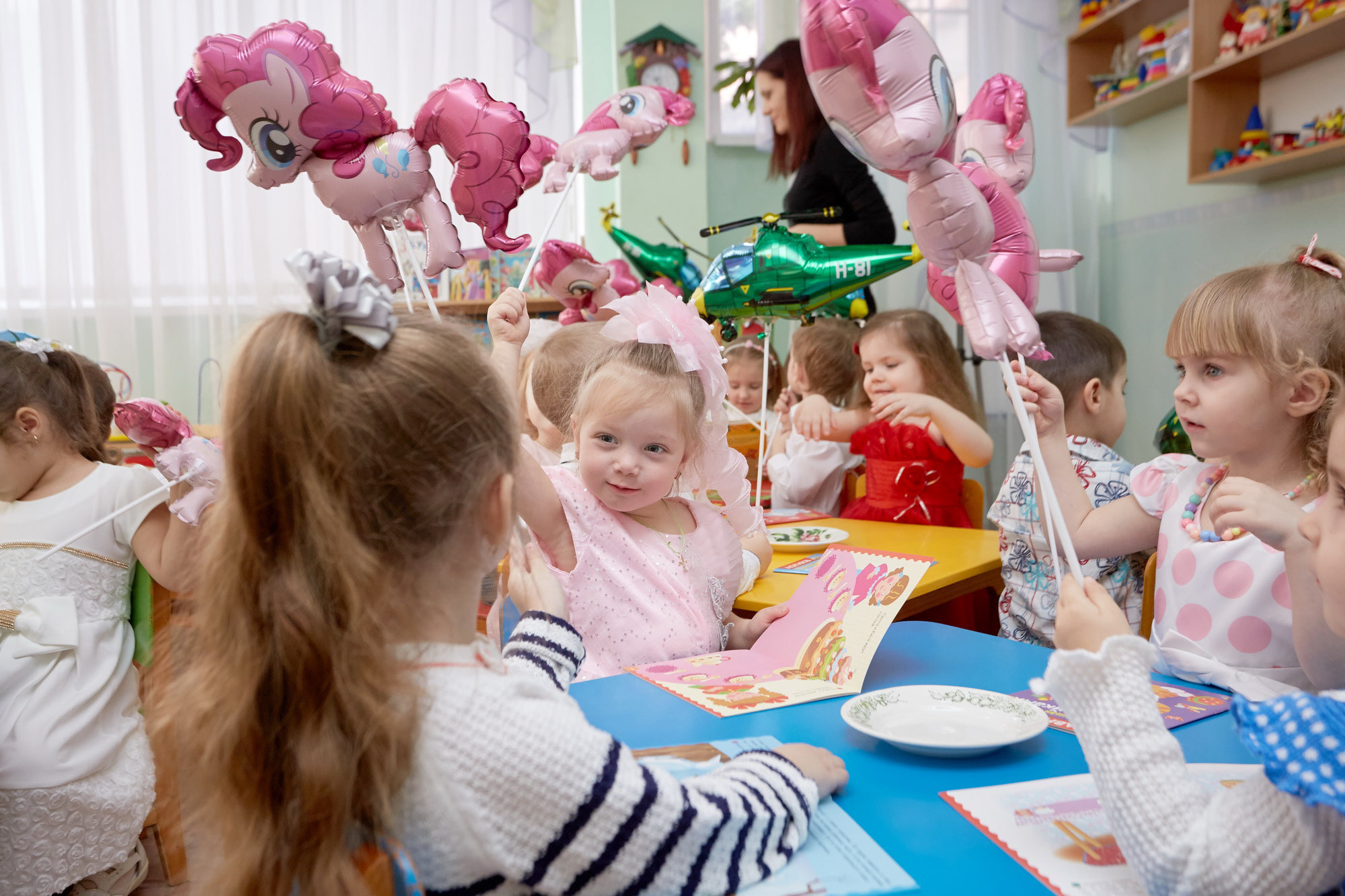 111 Детский сад. Утренник. Март. Креативный фотограф в Москве