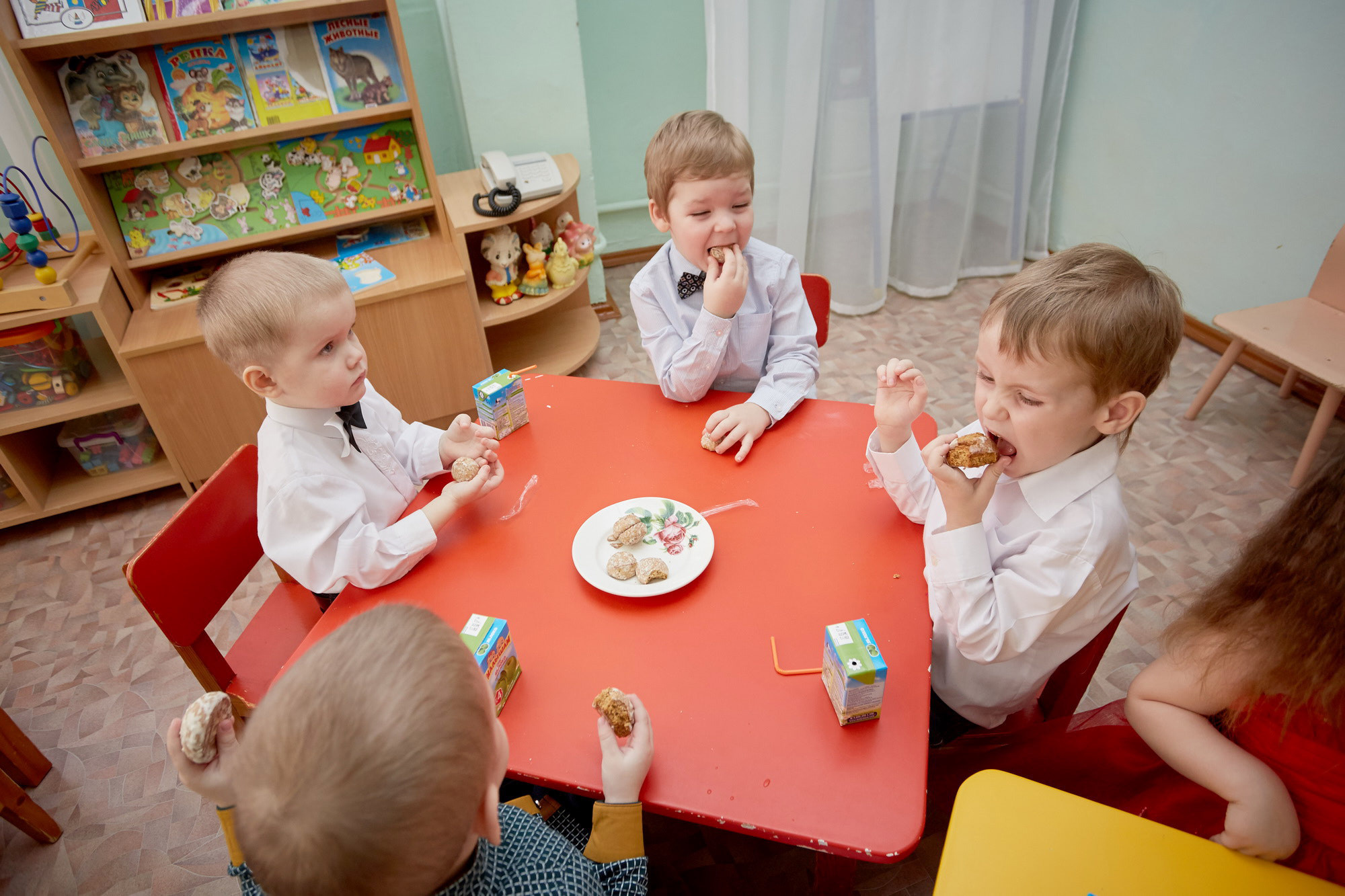 111 Детский сад. Утренник. Март. Креативный фотограф в Москве
