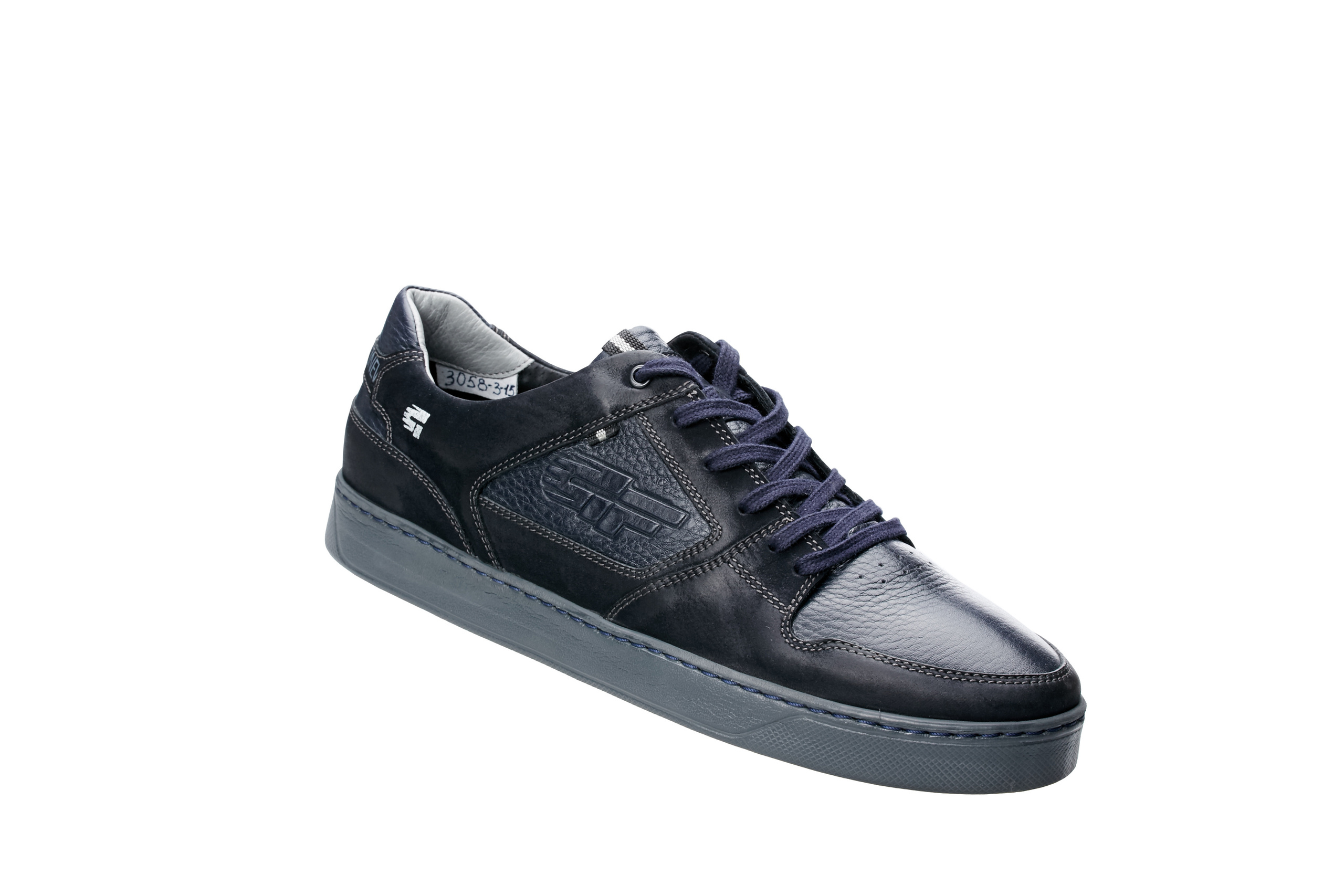 Обувь Дельта. Креативный фотограф в Москве