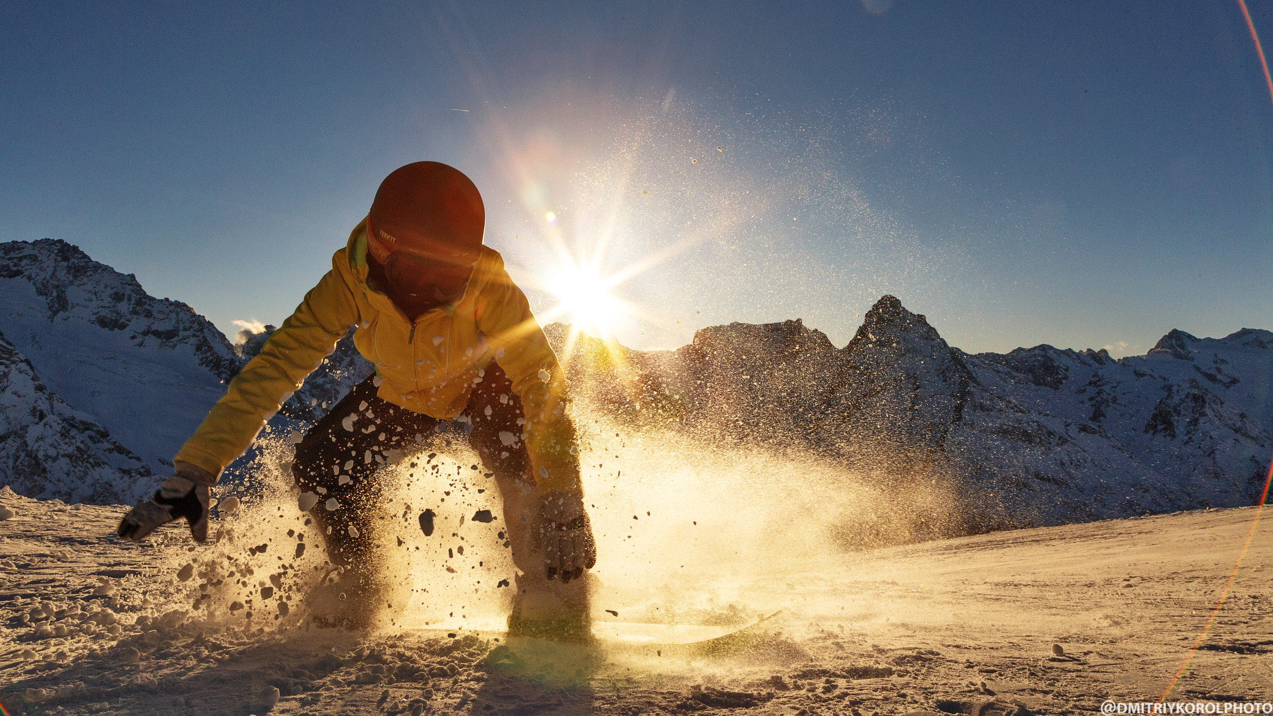 С мира по кадру. Креативный фотограф в Москве