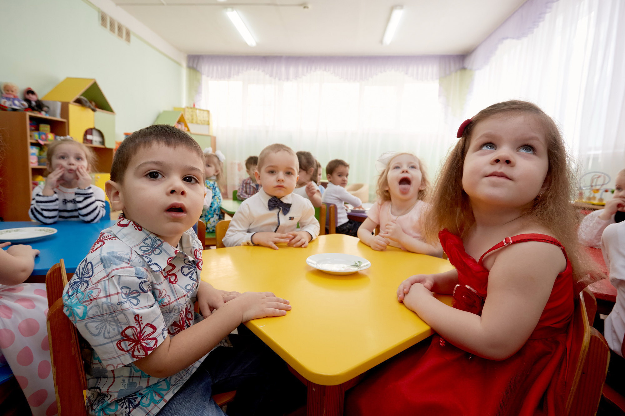 111 Детский сад. Утренник. Март. Креативный фотограф в Москве