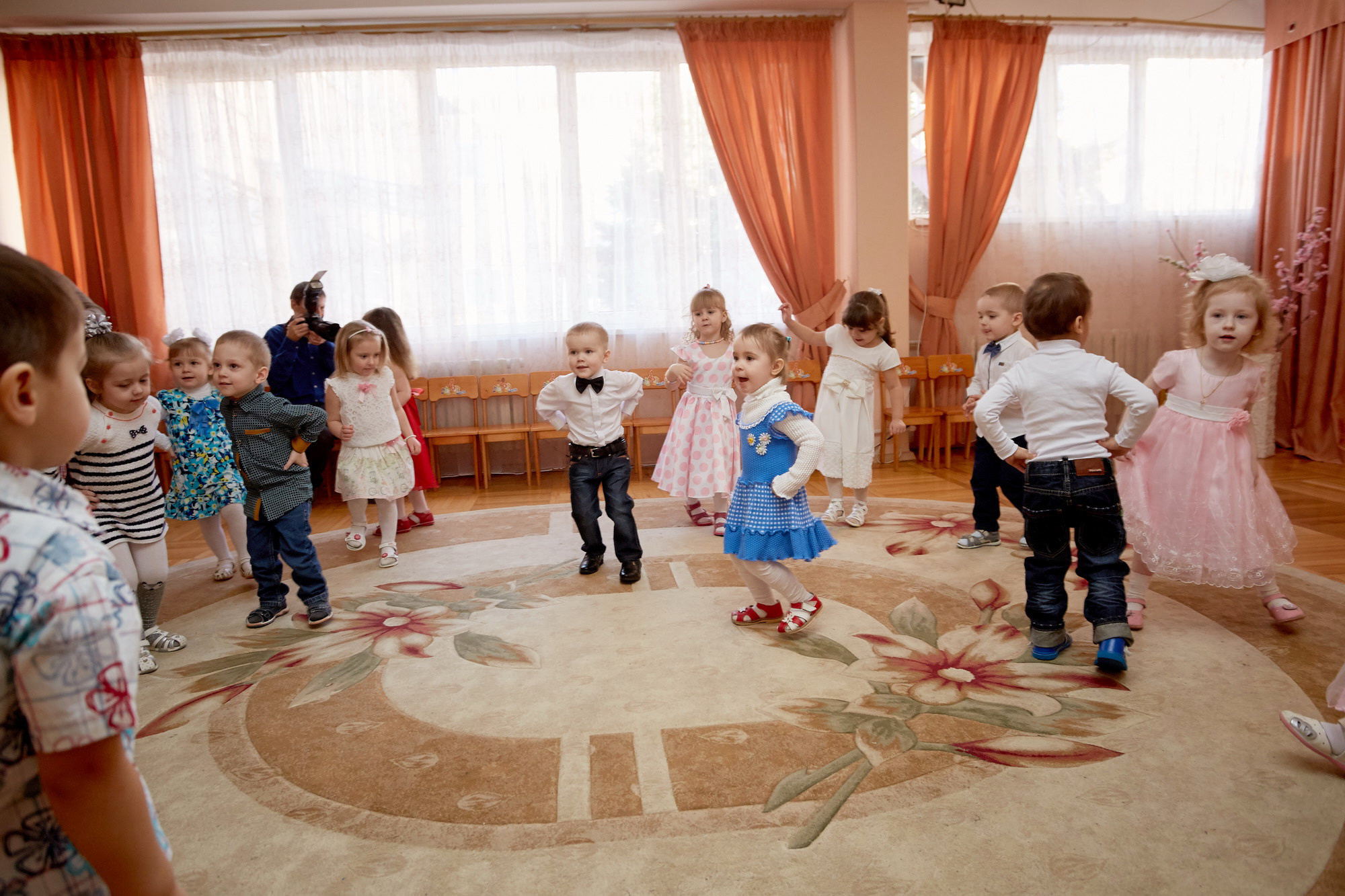 111 Детский сад. Утренник. Март. Креативный фотограф в Москве