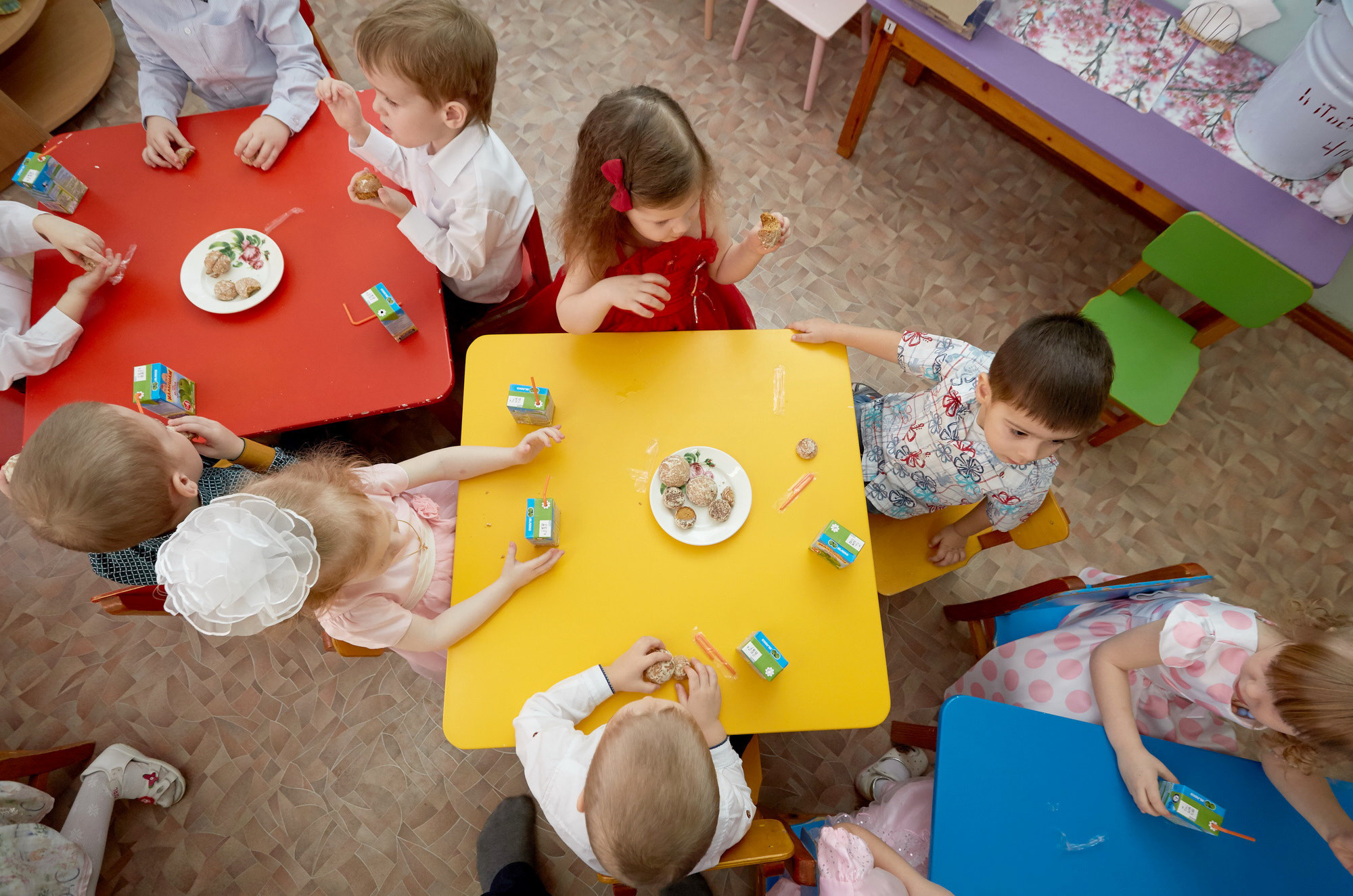 111 Детский сад. Утренник. Март. Креативный фотограф в Москве