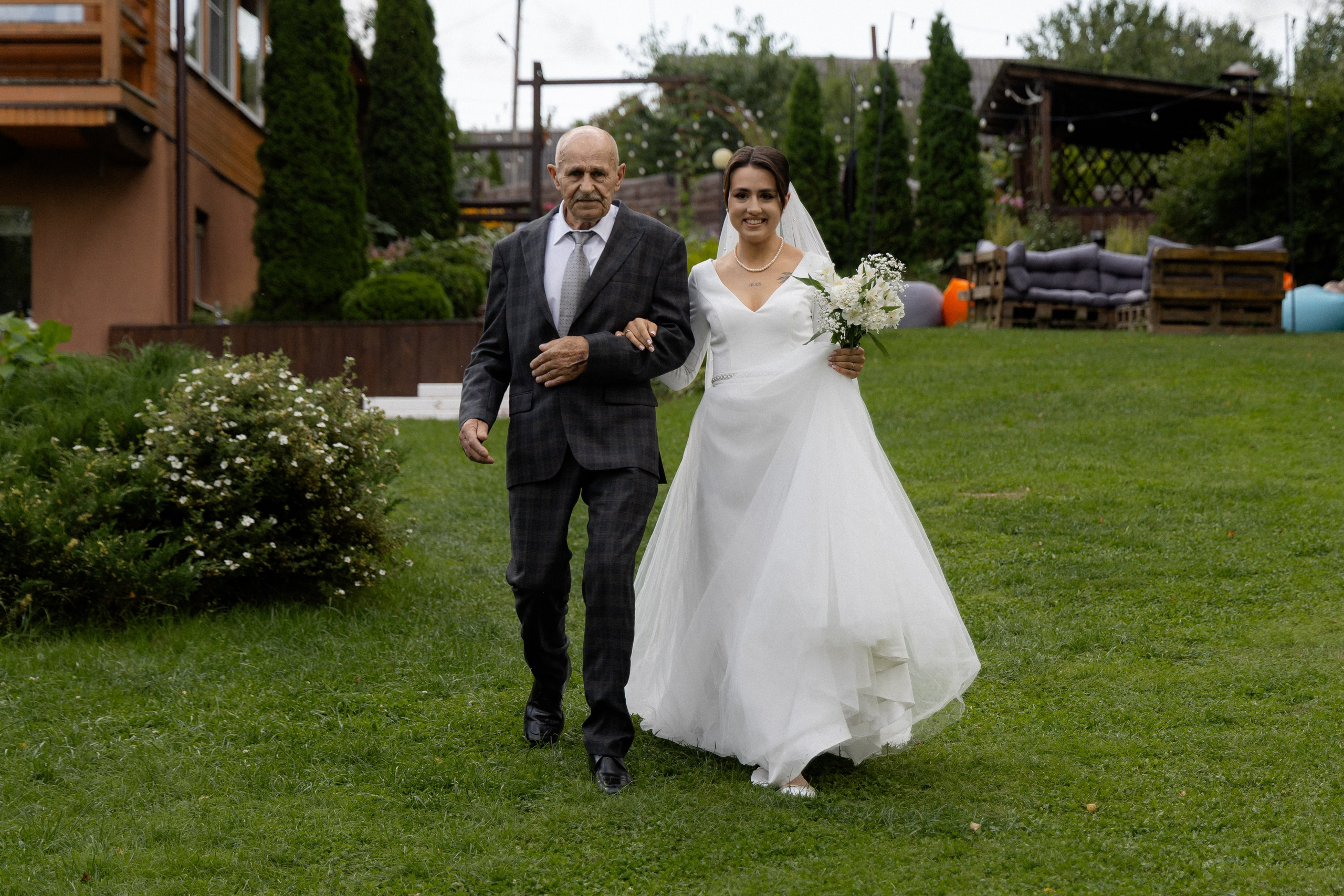Свадебная фотосессия в агроусадьбе Лабодянка в Минске. Свадебный фотограф в Минске/Беларуси Сергей Спиридонов