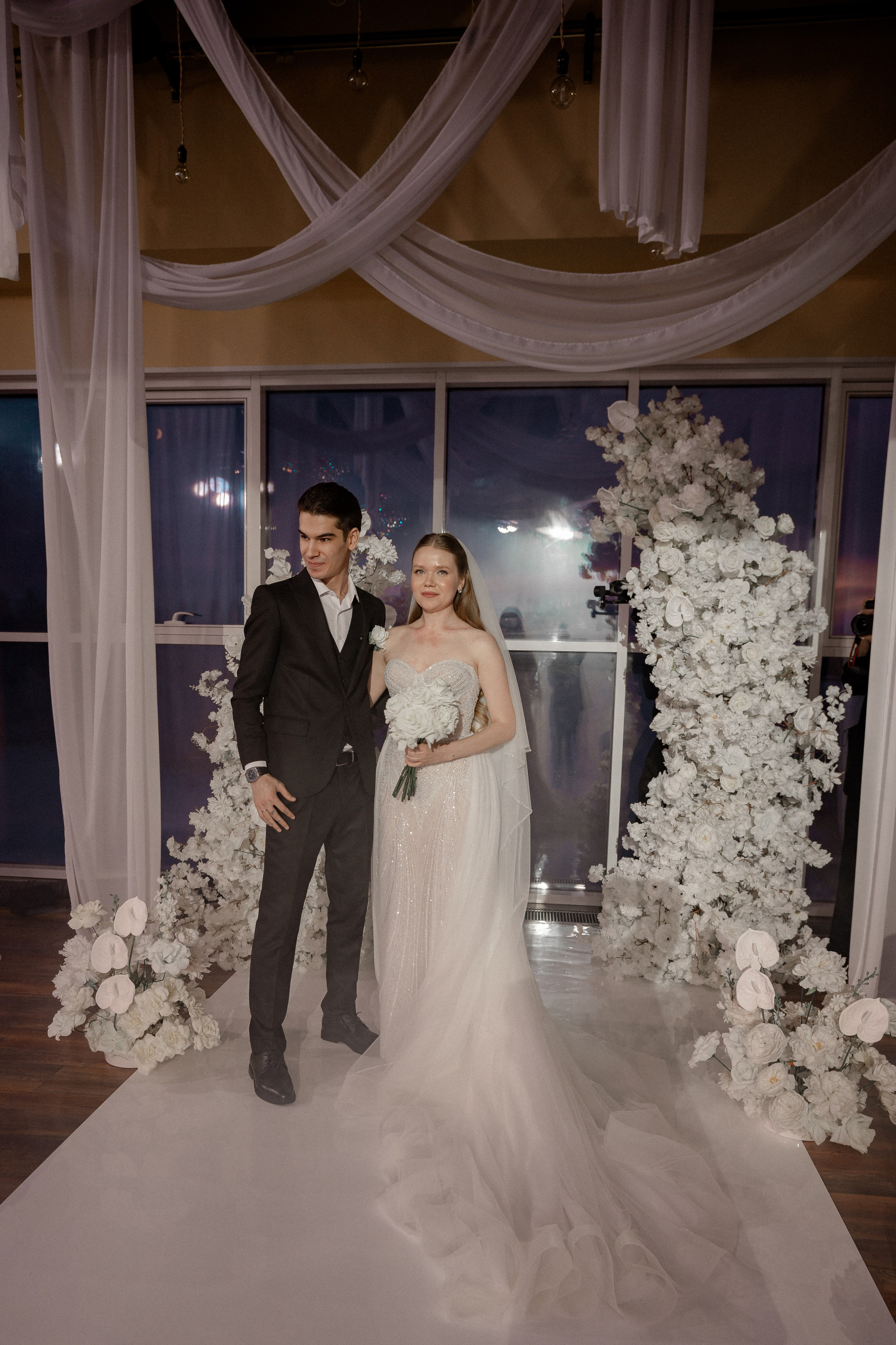 СВАДЕБНАЯ СЬЕМКА СБОРОВ В ОТЕЛЕ И ВЫЕЗД НА ЦЕРЕМОНИЮ (СНЯТО В СИБИРЕ В НИЖНЕВАРТОВСКЕ). Профессиональный фотограф, Санкт-Петербург — Виктория Богомолова