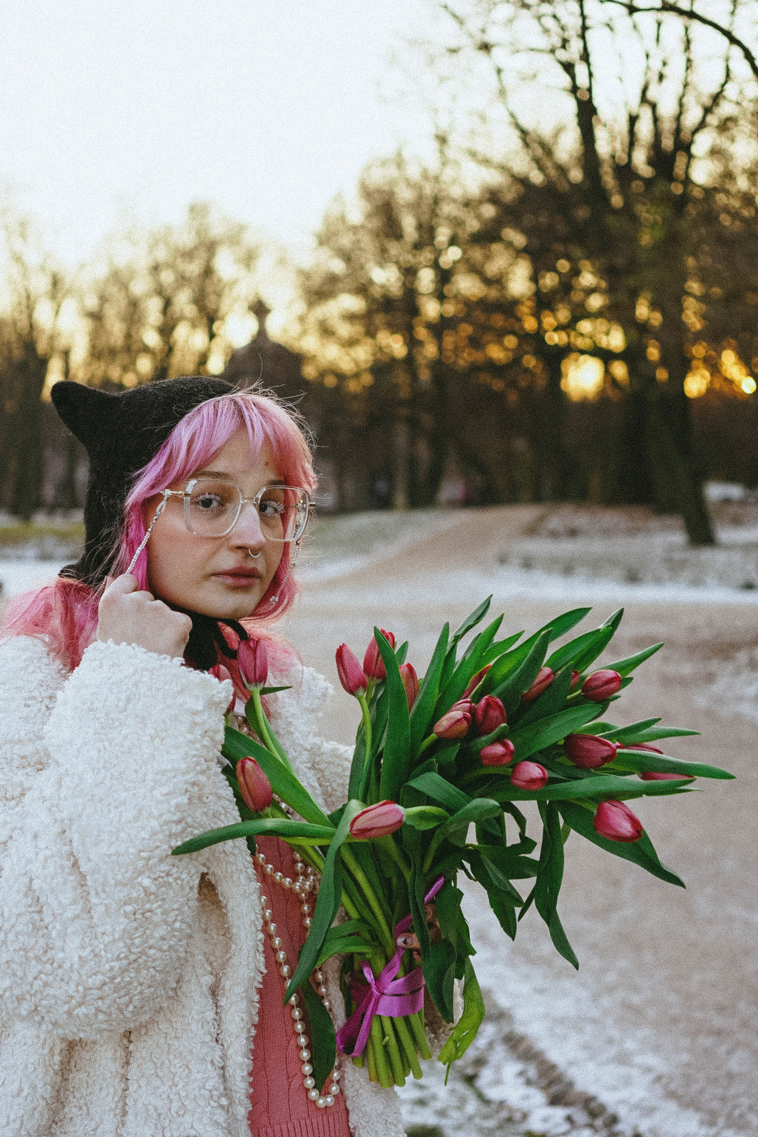 Прогулочная фотосессия с тюльпанами. Профессиональный фотограф, Санкт-Петербург — Виктория Богомолова