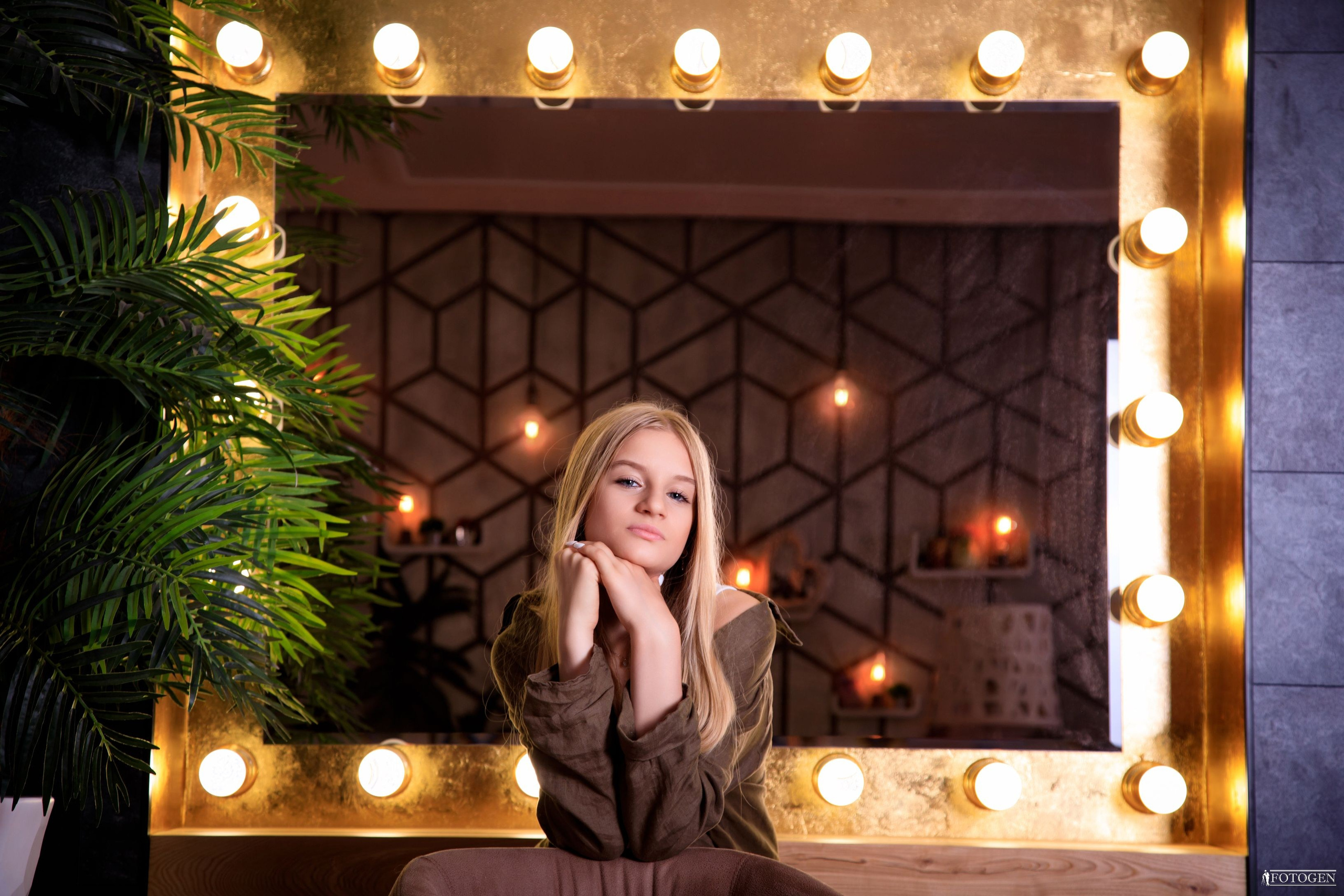 Фотосессия Девочек до 14 лет в Интерьере — Fotogen. Интерьерная фотостудия FOTOGEN г. Краснодар