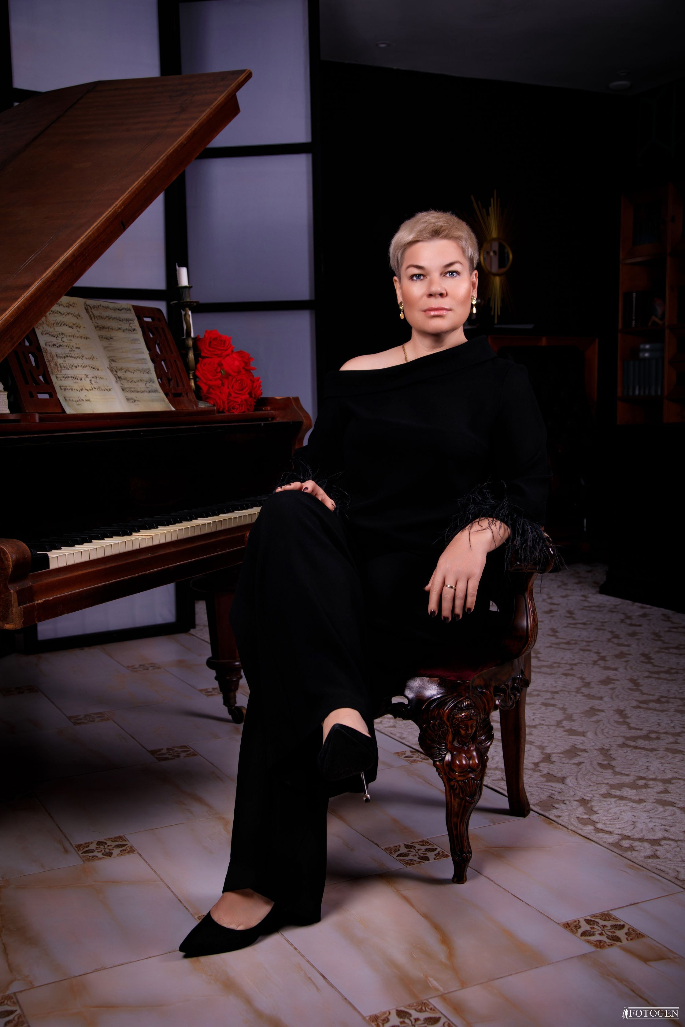 Очарование зрелости: Фотосессии в студии Fotogen. Интерьерная фотостудия FOTOGEN г. Краснодар