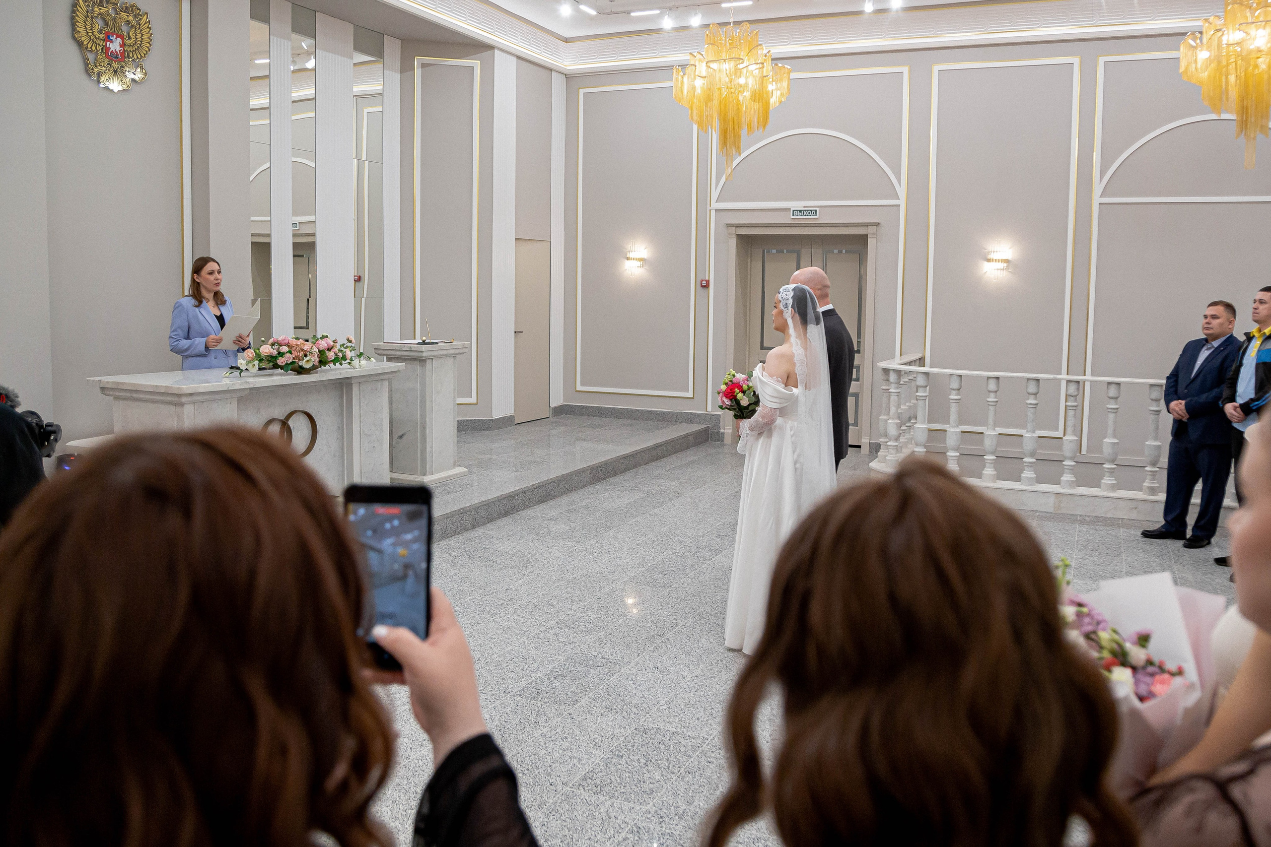 Свадебная фотосъёмка в ЗАГСЕ. Свадебный фотограф видеограф Чебоксары