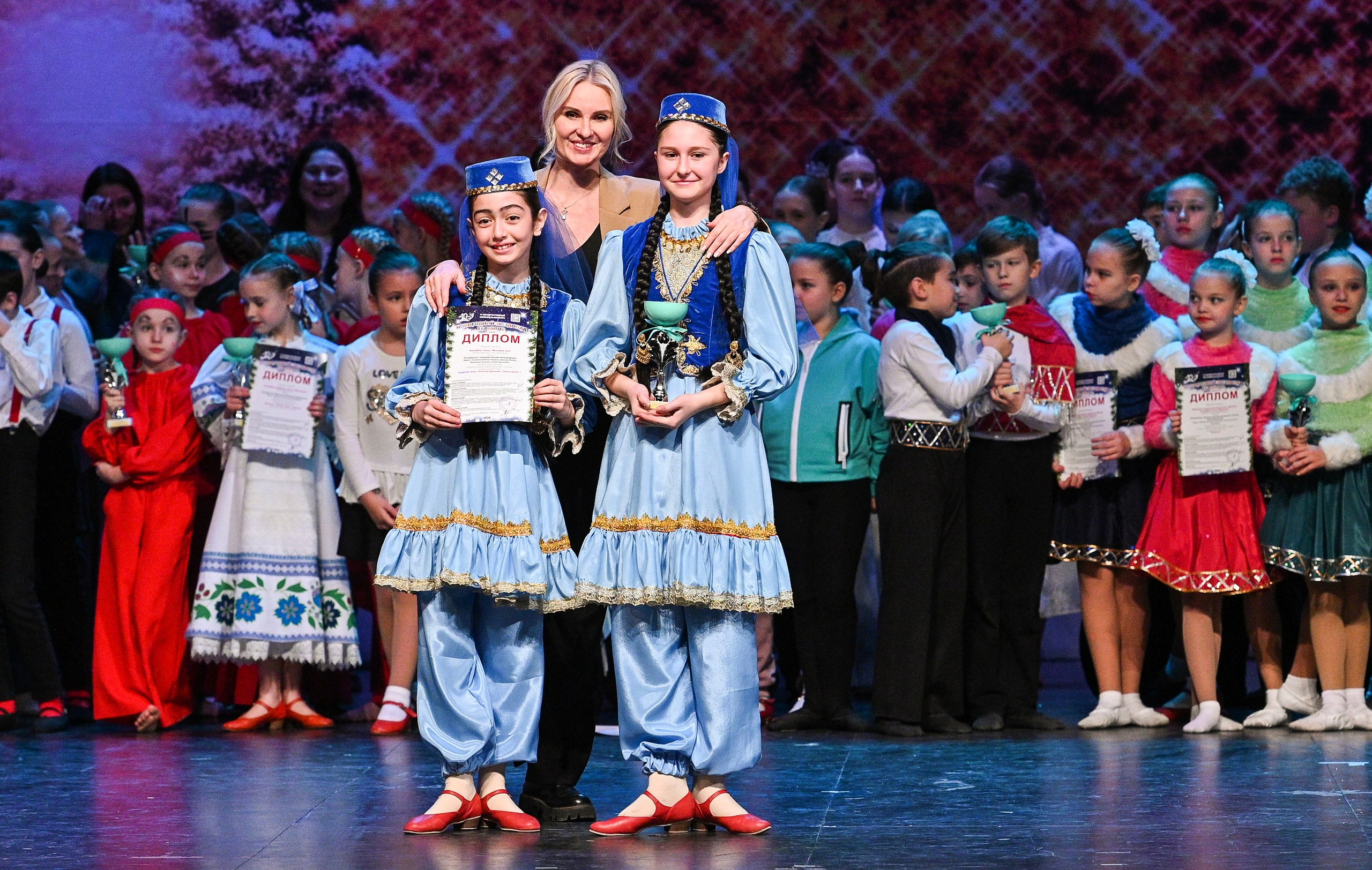 14.11.2024 «Новогодний Звездопад Талантов» Фестивальное движение «Шаг к мечте» г. Москва. Медиастудия Фото Концепт