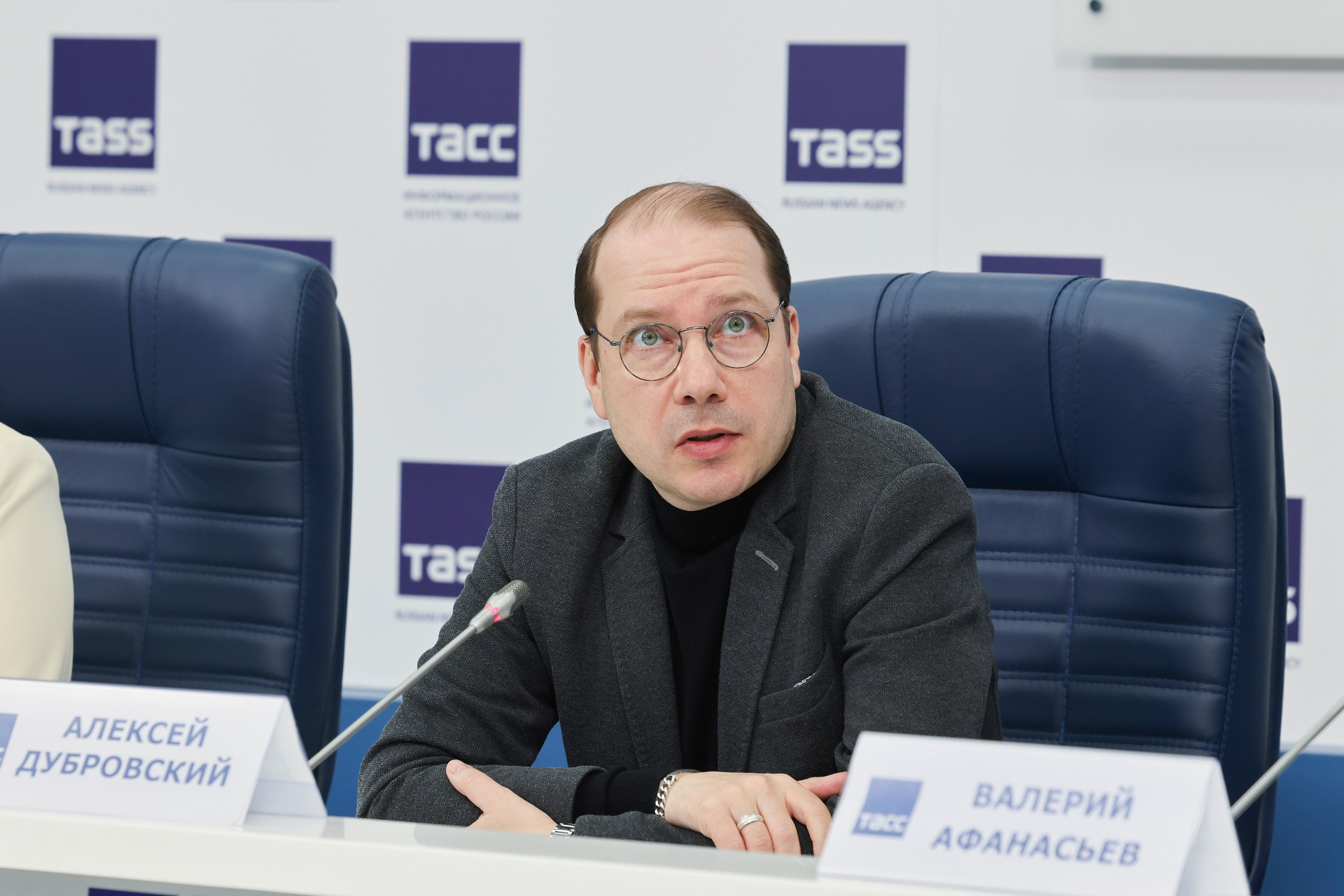 Театральные боссы. Репортажный, архитектурный, театральный и файн-арт фотограф Лена Мельникова в Москве