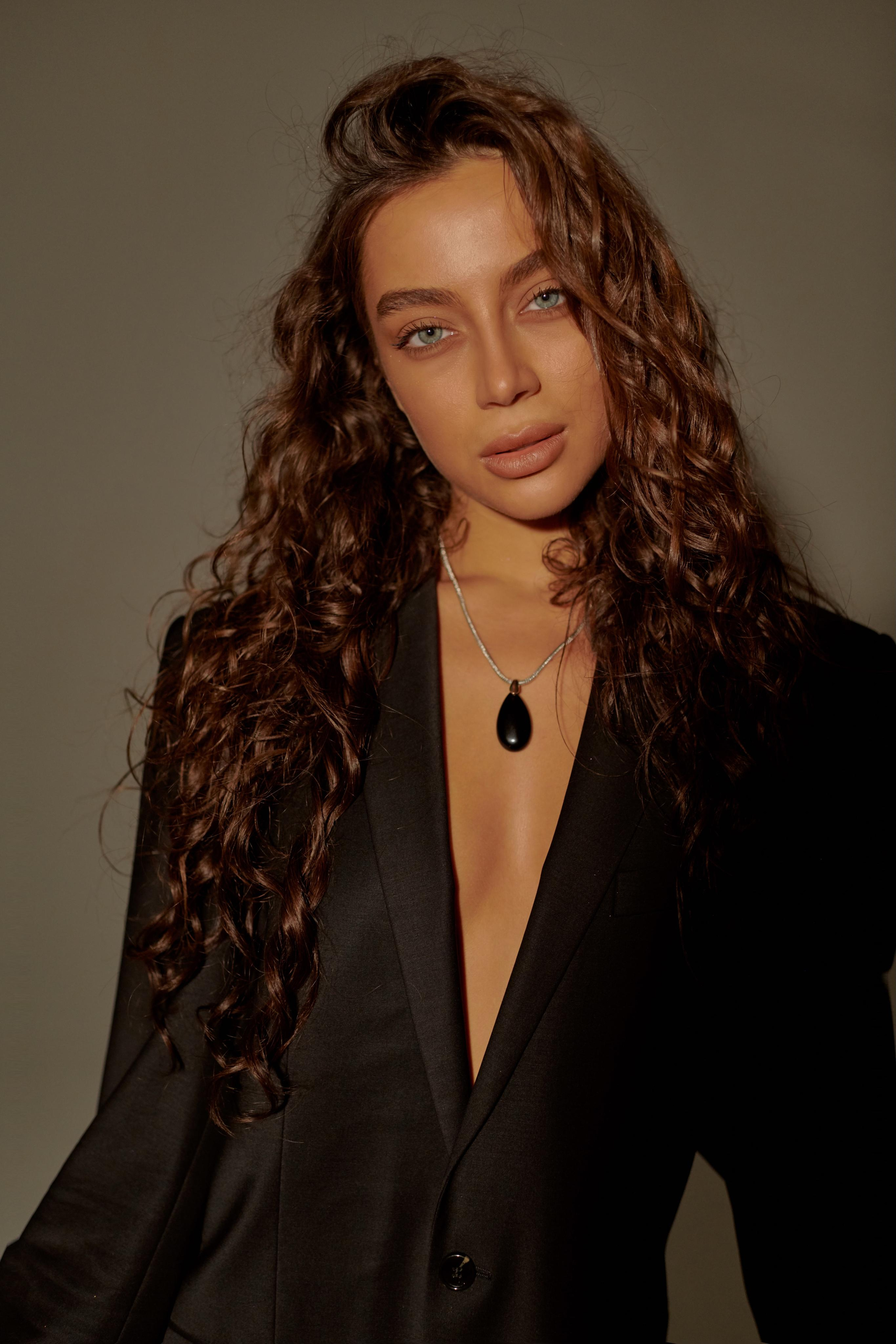 Lee. Анна Мамаева коммерческий фотограф в Красноярске