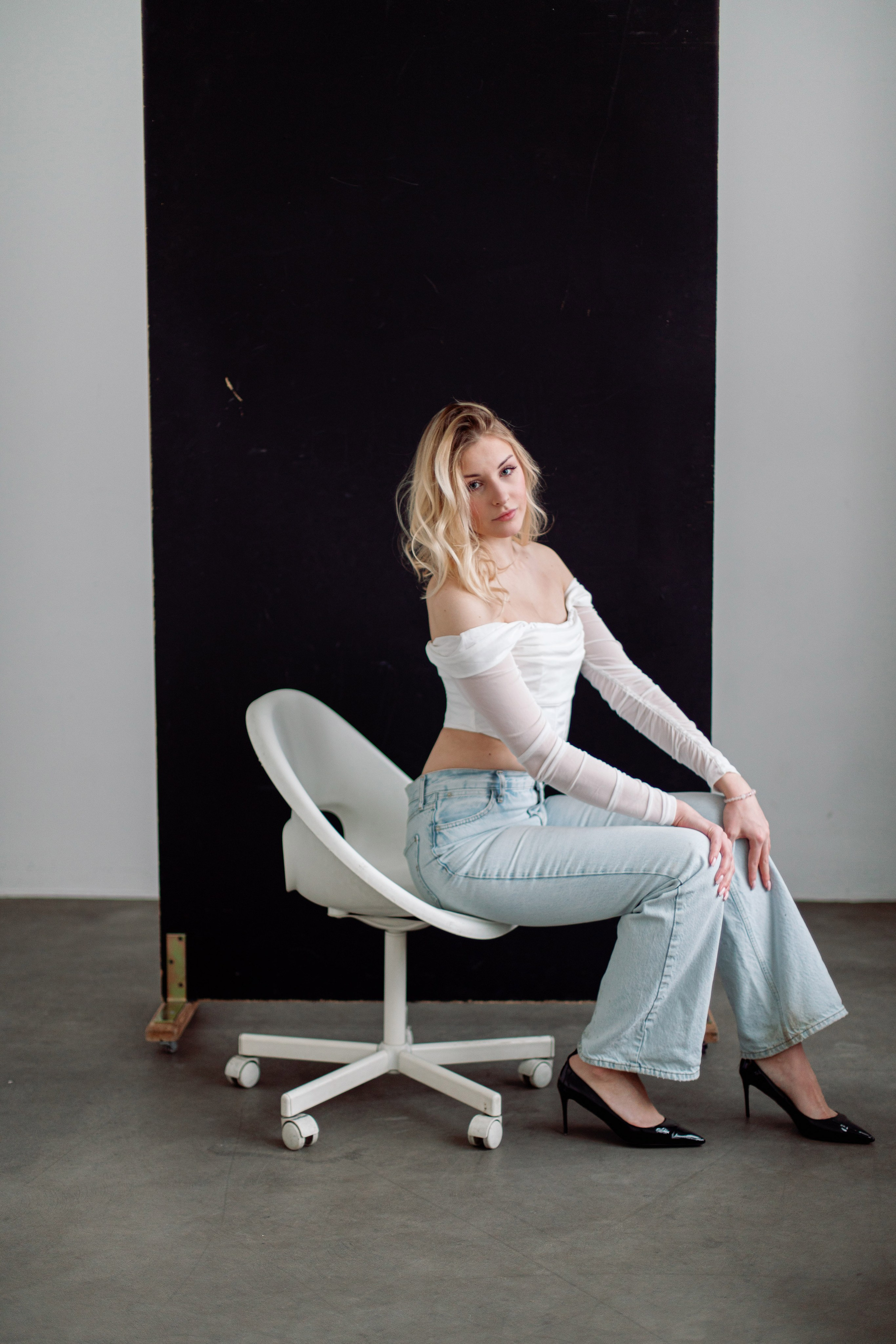 Фотосессия для девушки в Москве, Модельные тесты. Портреты студия Москва. Модельные тесты. Lovestory студия в Москве. Женсий фотограф