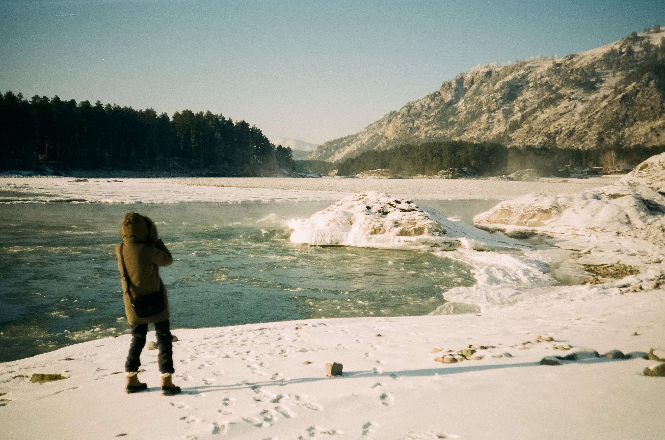 Бережок первый день, мост Бирюзовая Катунь / 10 декабря 2023 года (-25