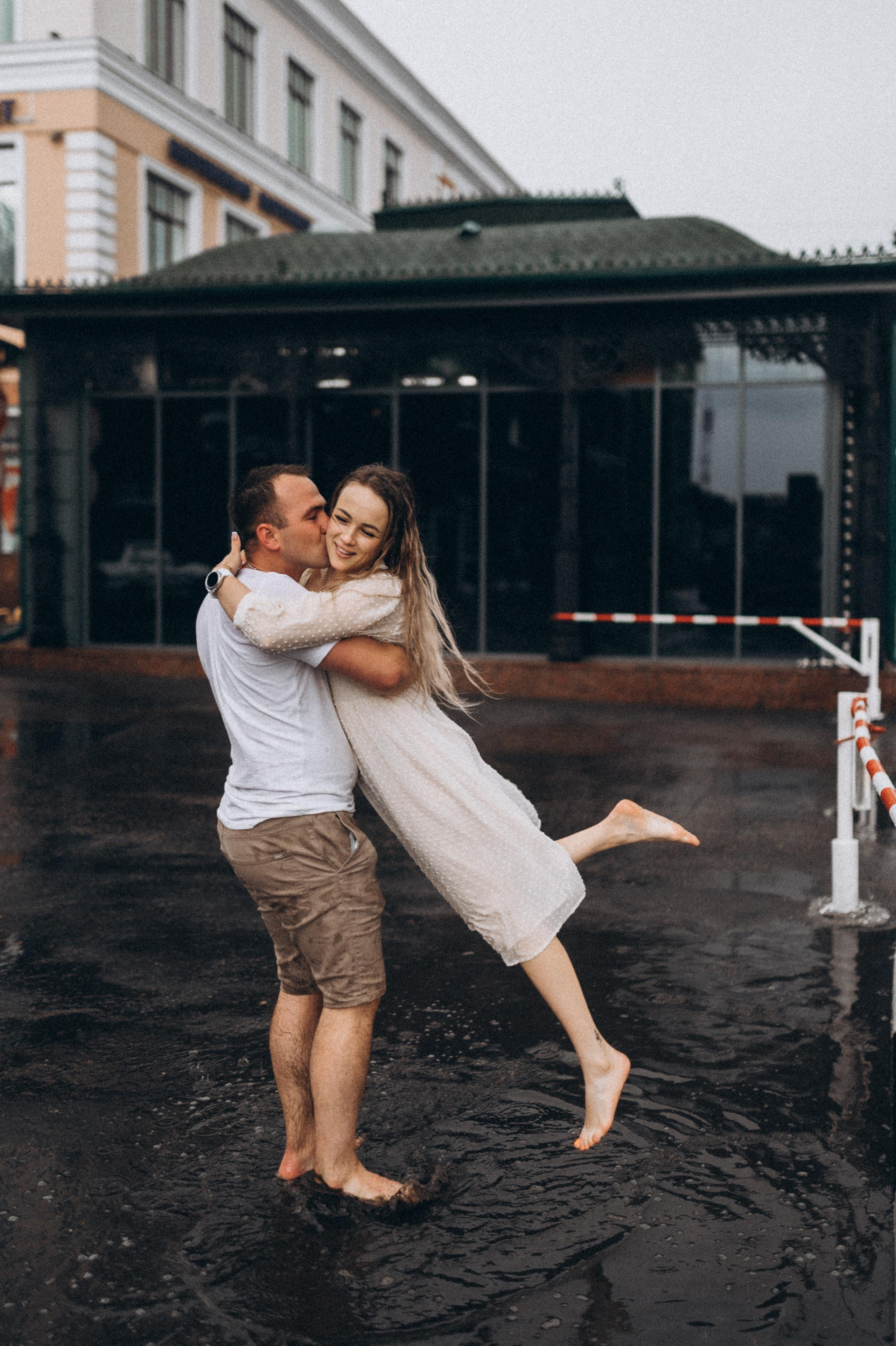 Лав-стори под дождем. Фотограф ПИТЕР СПБ Надежда Баранова