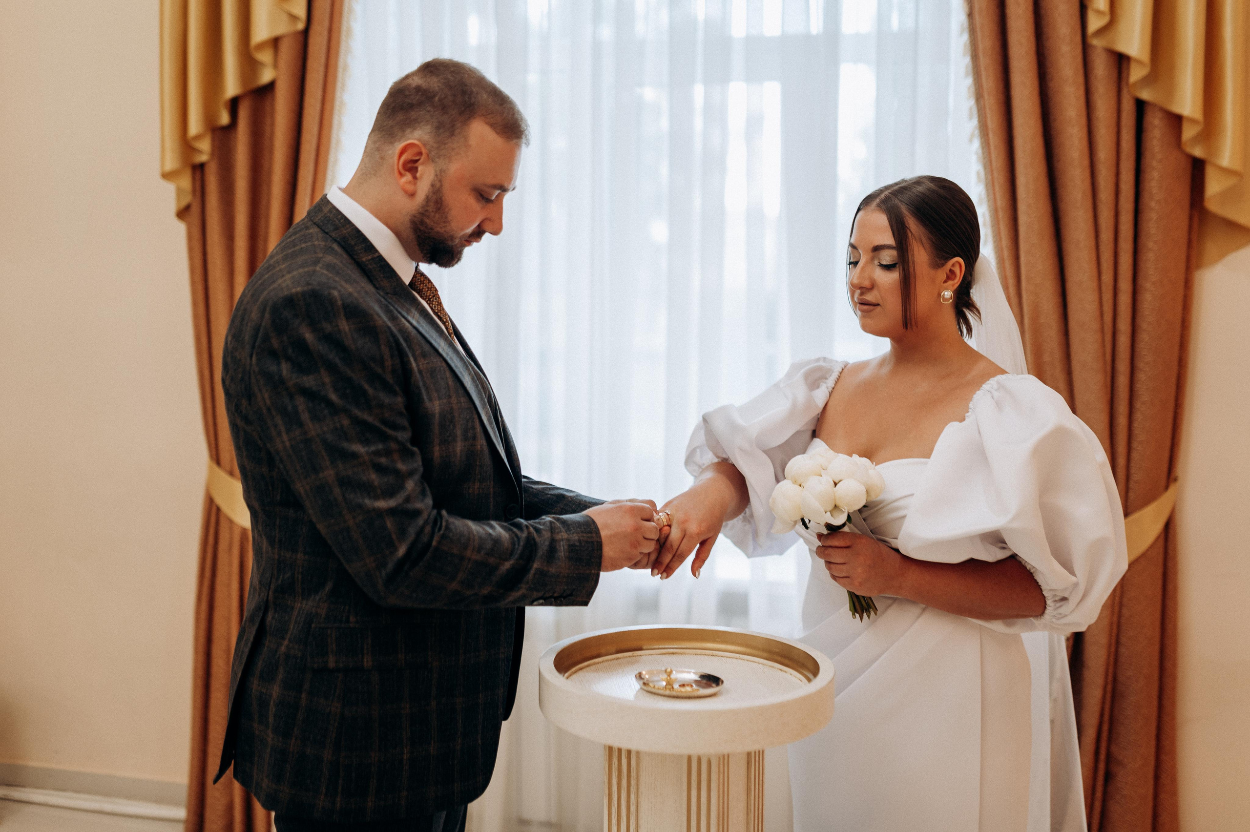 Камерная свадьба (Сборы, загс, фотопрогулка). Фотограф ПИТЕР СПБ Надежда Баранова