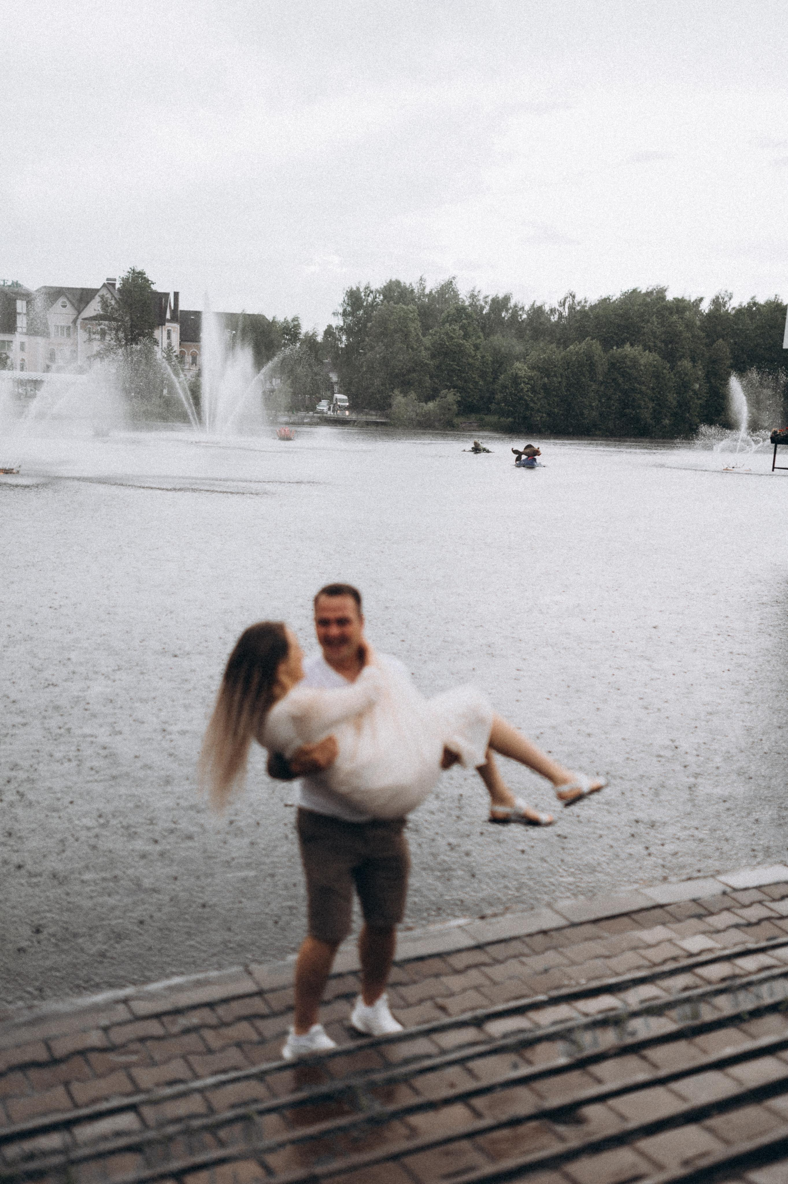 Лав-стори под дождем. Фотограф ПИТЕР СПБ Надежда Баранова