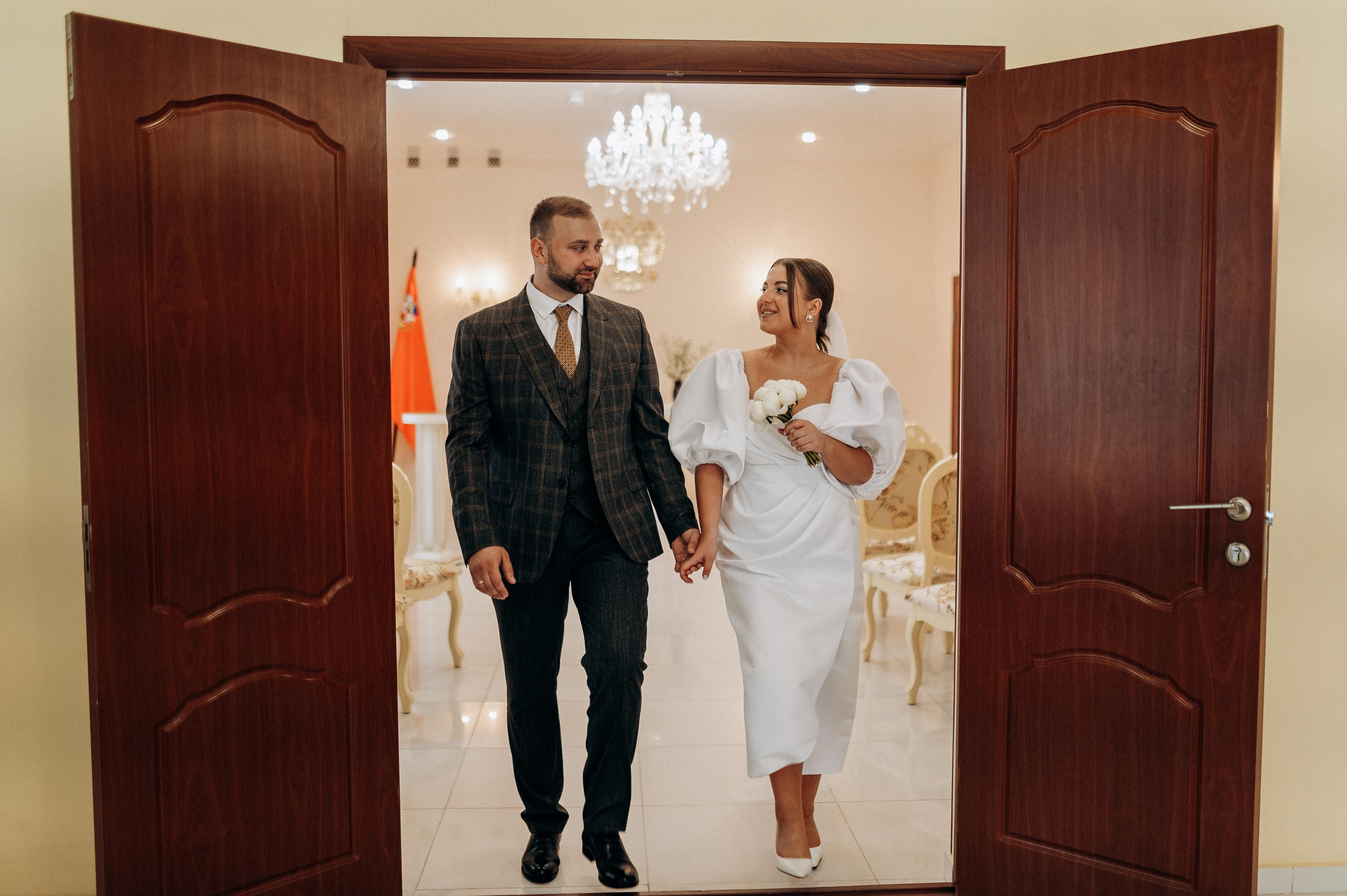 Камерная свадьба (Сборы, загс, фотопрогулка). Фотограф ПИТЕР СПБ Надежда Баранова