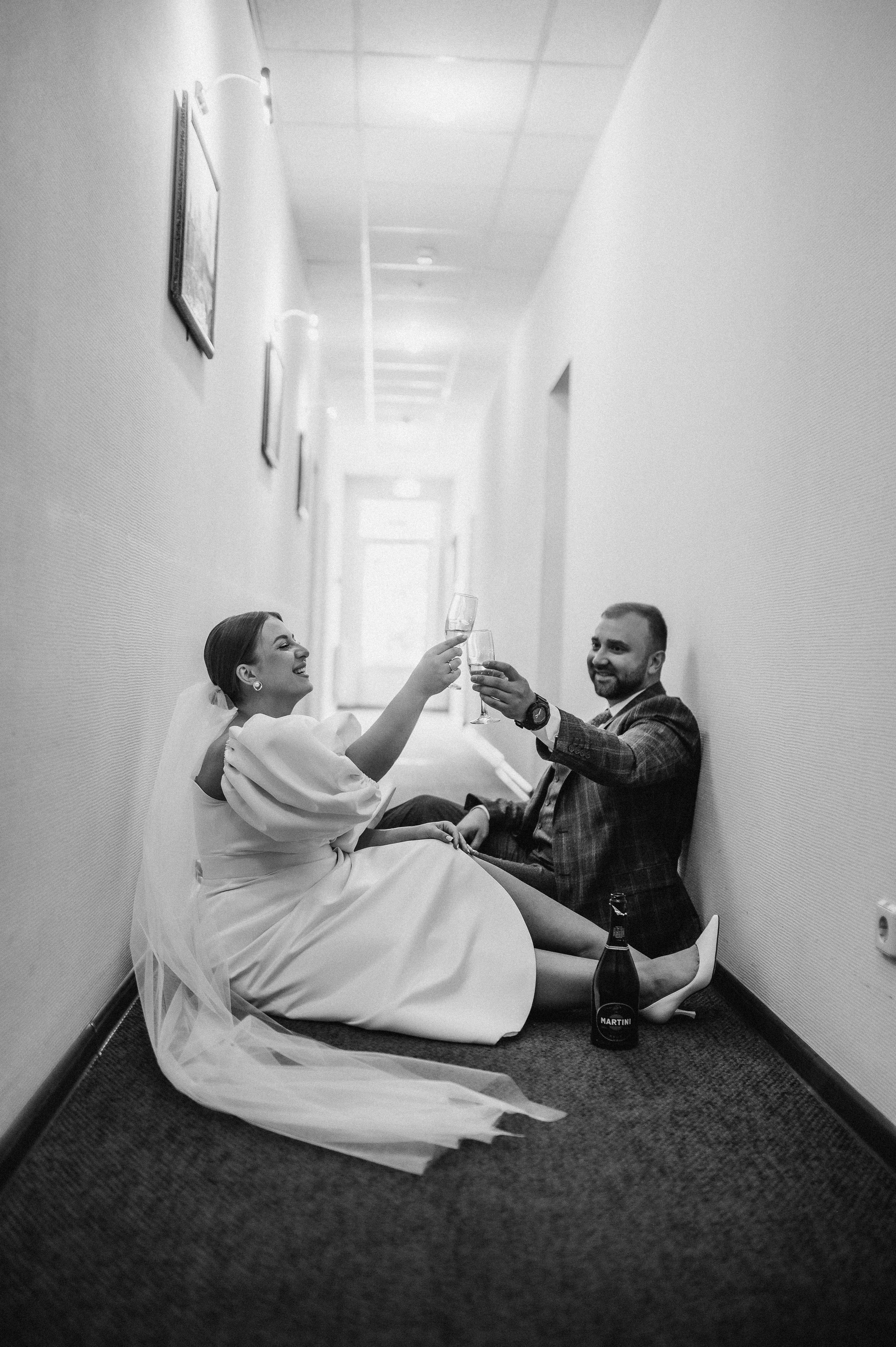 Камерная свадьба (Сборы, загс, фотопрогулка). Фотограф ПИТЕР СПБ Надежда Баранова