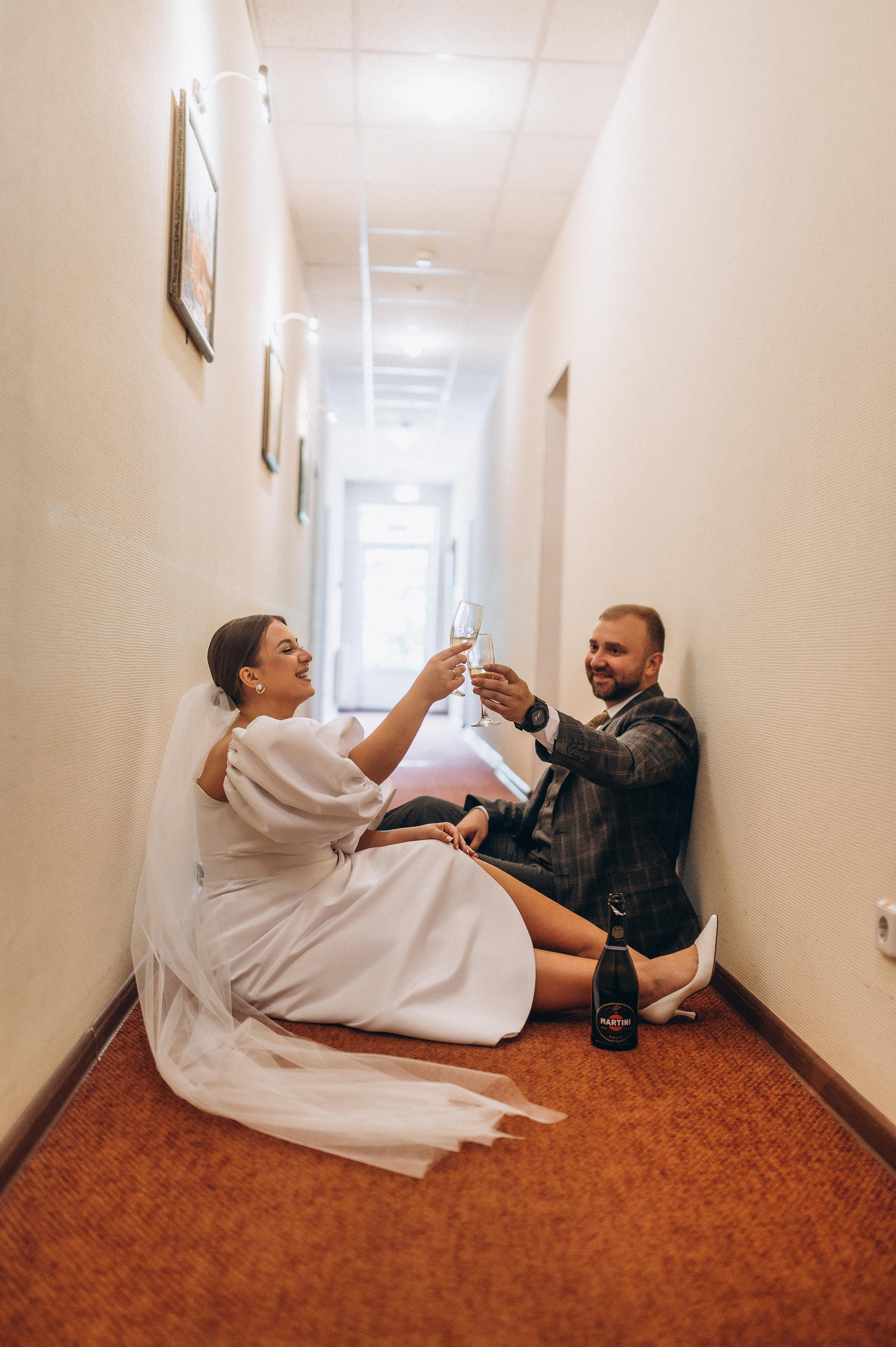 Камерная свадьба (Сборы, загс, фотопрогулка). Фотограф ПИТЕР СПБ Надежда Баранова