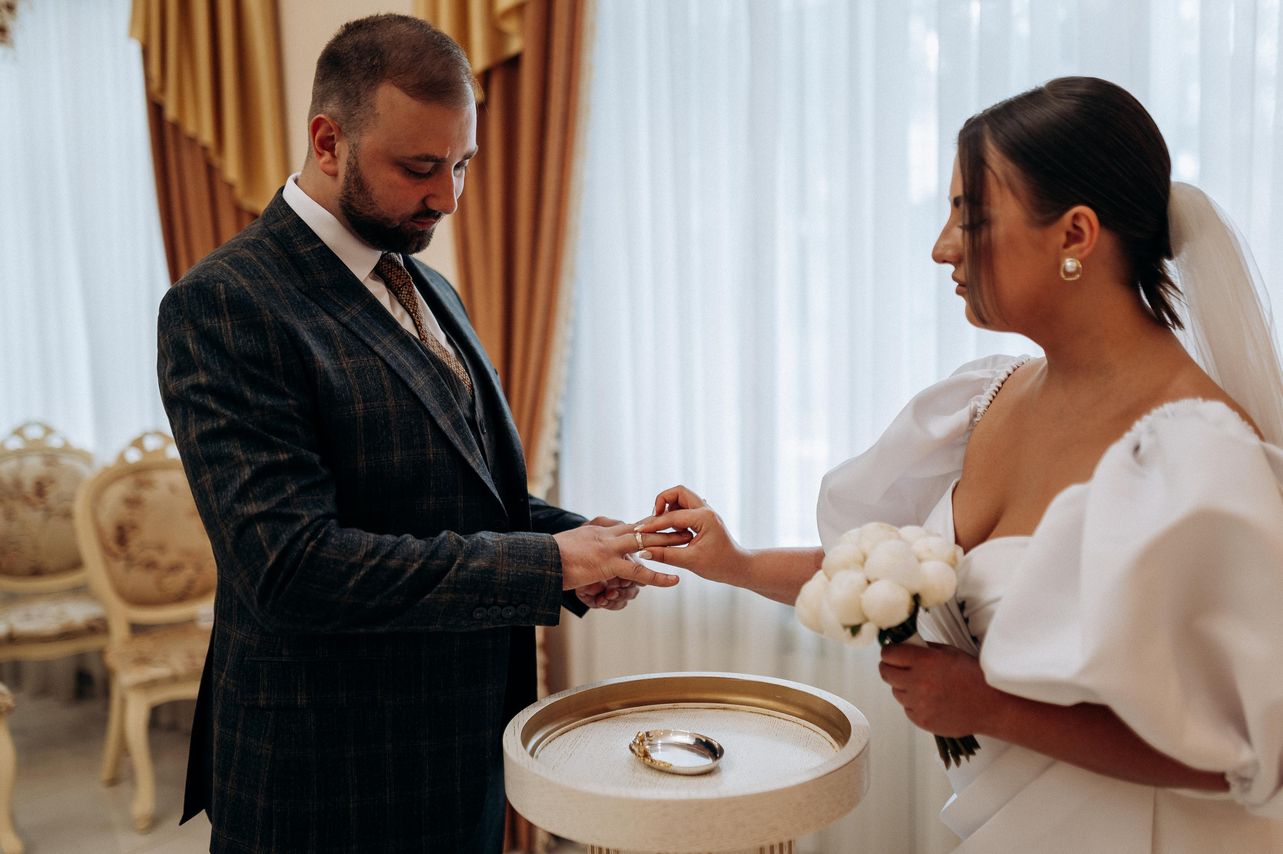 Камерная свадьба (Сборы, загс, фотопрогулка). Фотограф ПИТЕР СПБ Надежда Баранова