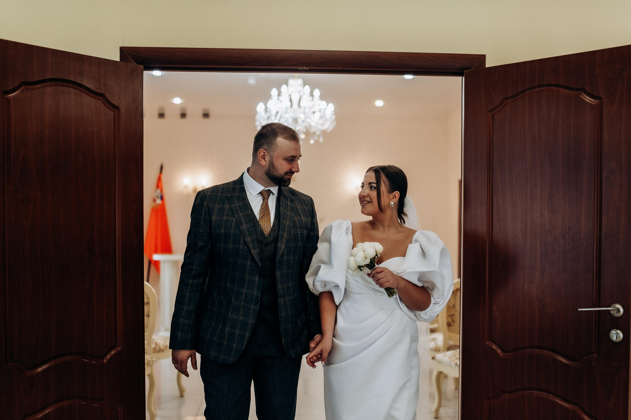 Камерная свадьба (Сборы, загс, фотопрогулка). Фотограф ПИТЕР СПБ Надежда Баранова