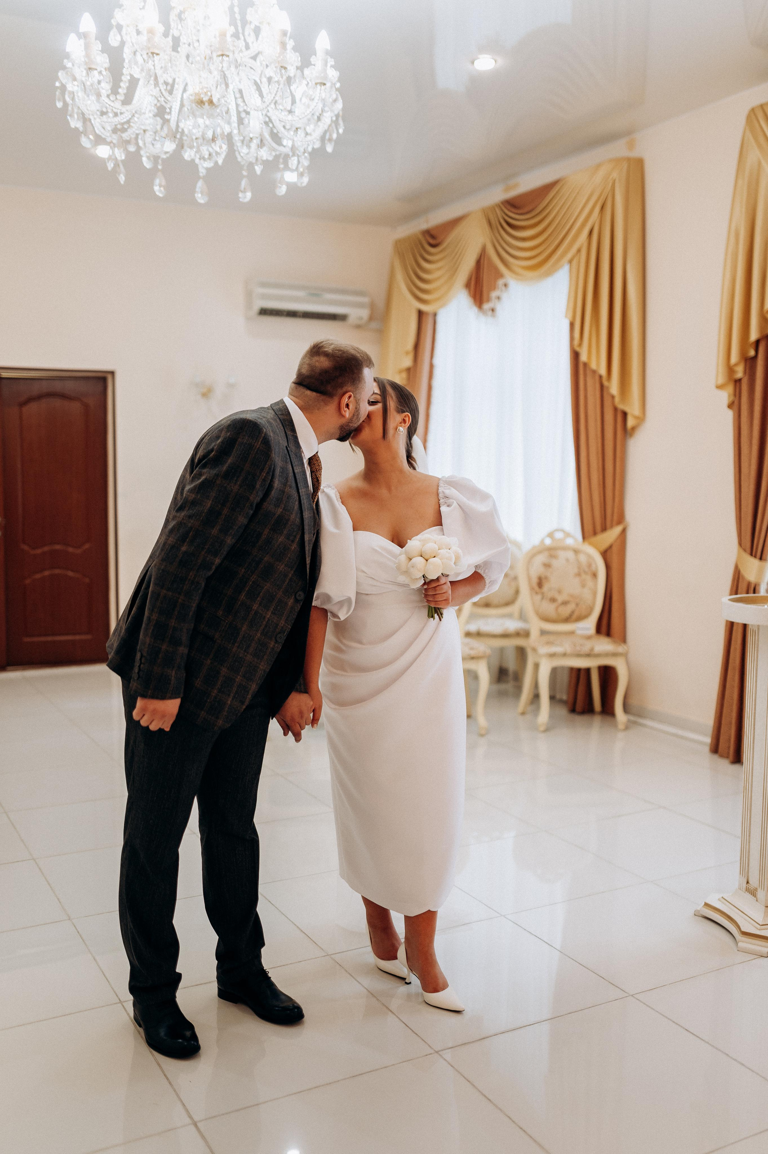 Камерная свадьба (Сборы, загс, фотопрогулка). Фотограф ПИТЕР СПБ Надежда Баранова