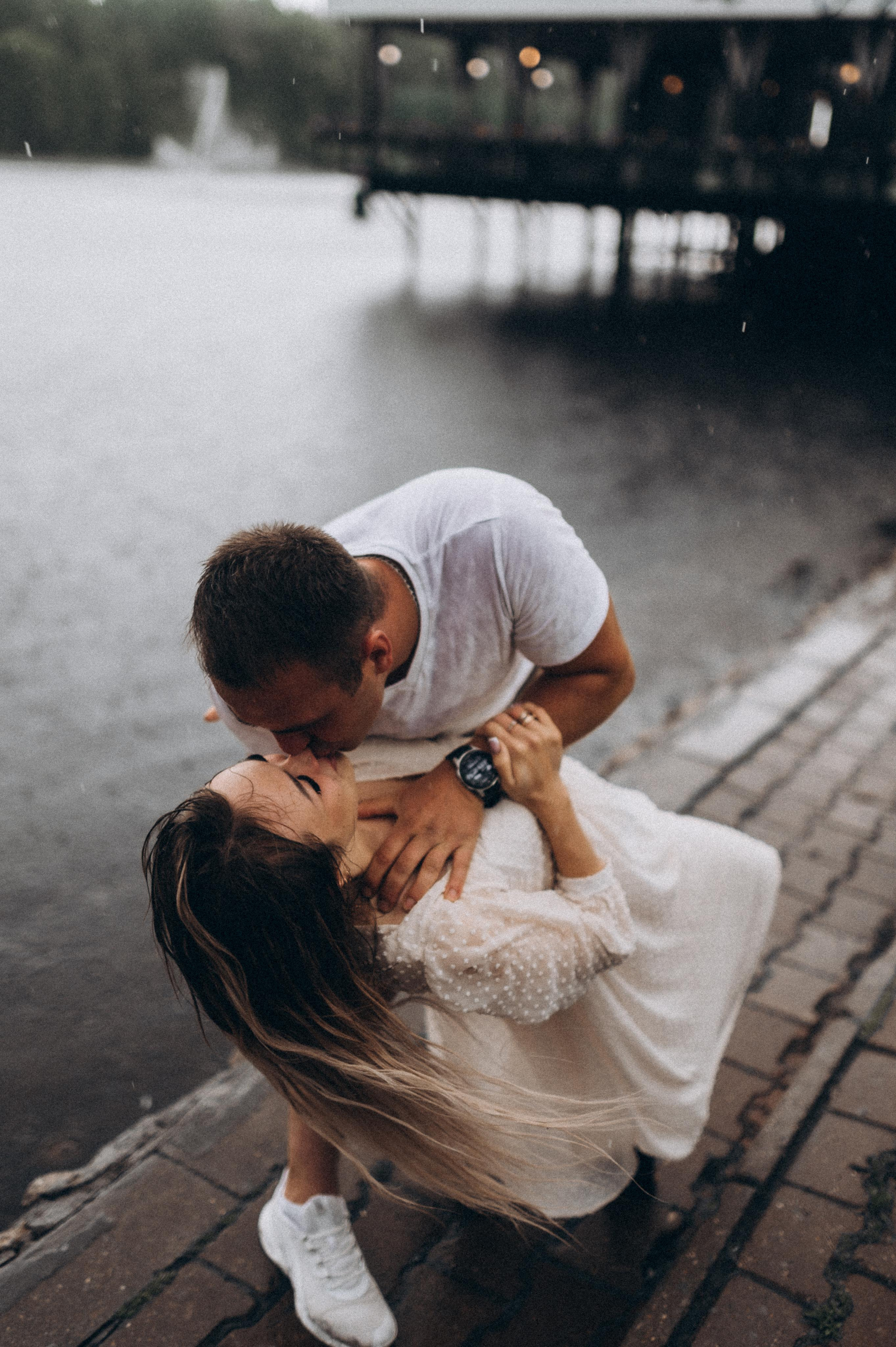 Лав-стори под дождем. Фотограф ПИТЕР СПБ Надежда Баранова