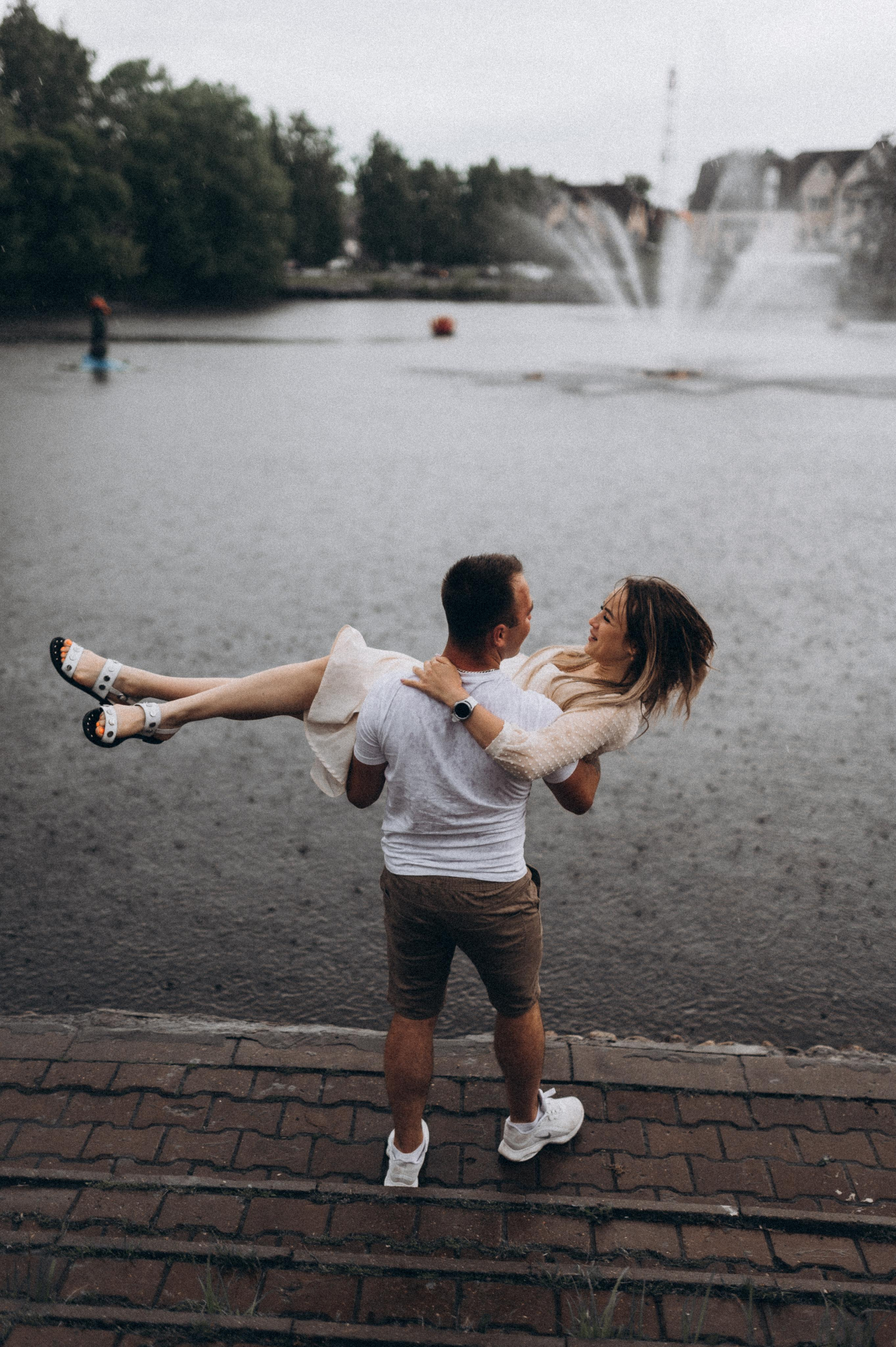 Лав-стори под дождем. Фотограф ПИТЕР СПБ Надежда Баранова