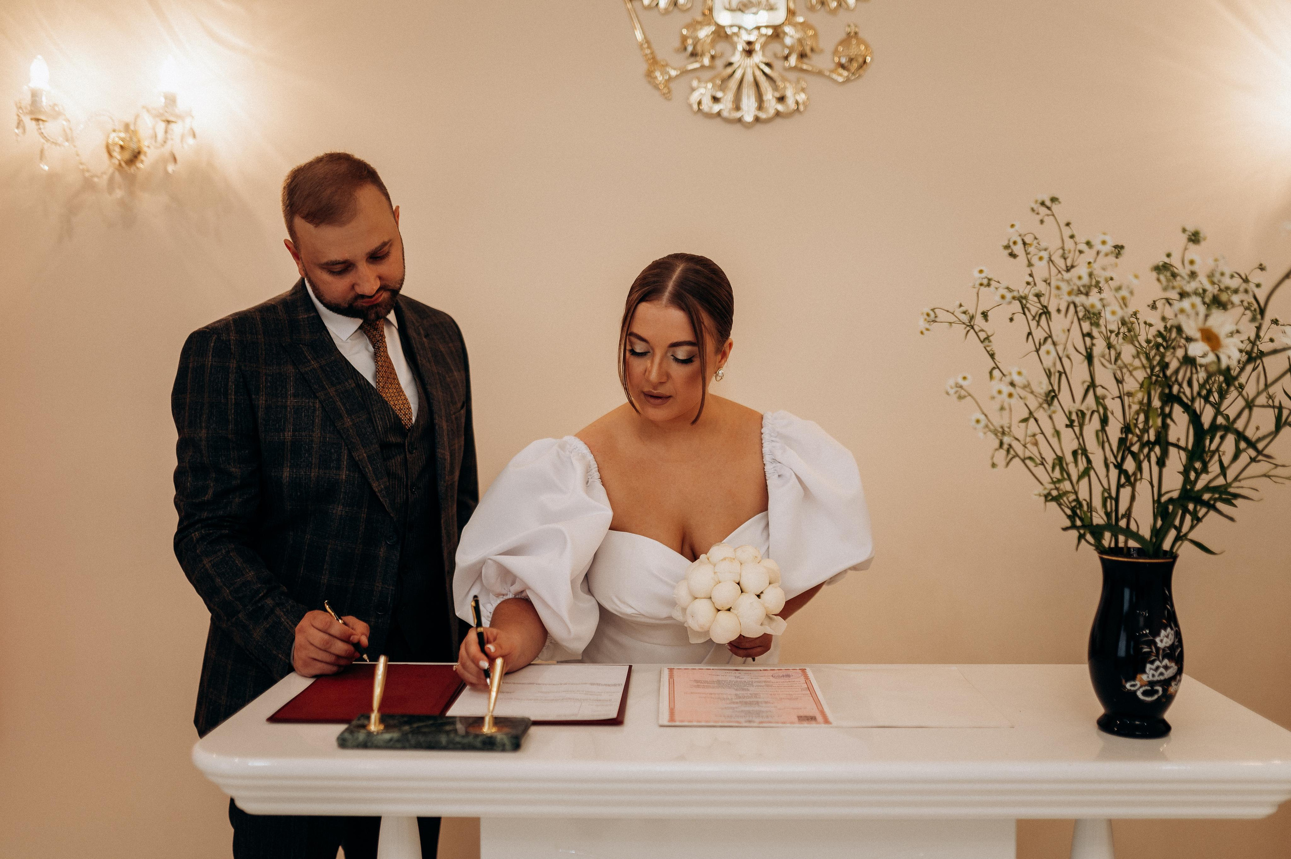 Камерная свадьба (Сборы, загс, фотопрогулка). Фотограф ПИТЕР СПБ Надежда Баранова