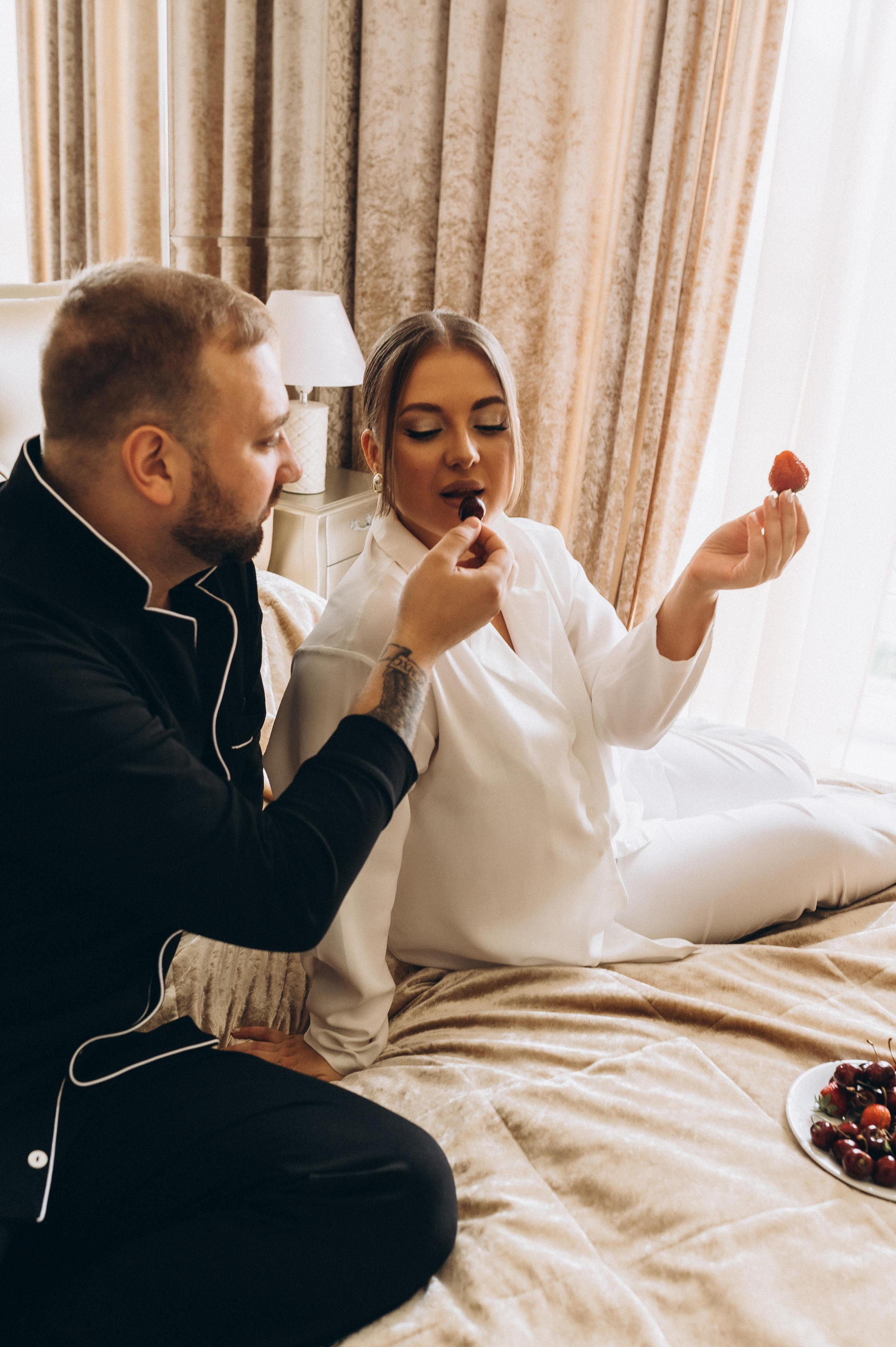 Камерная свадьба (Сборы, загс, фотопрогулка). Фотограф ПИТЕР СПБ Надежда Баранова